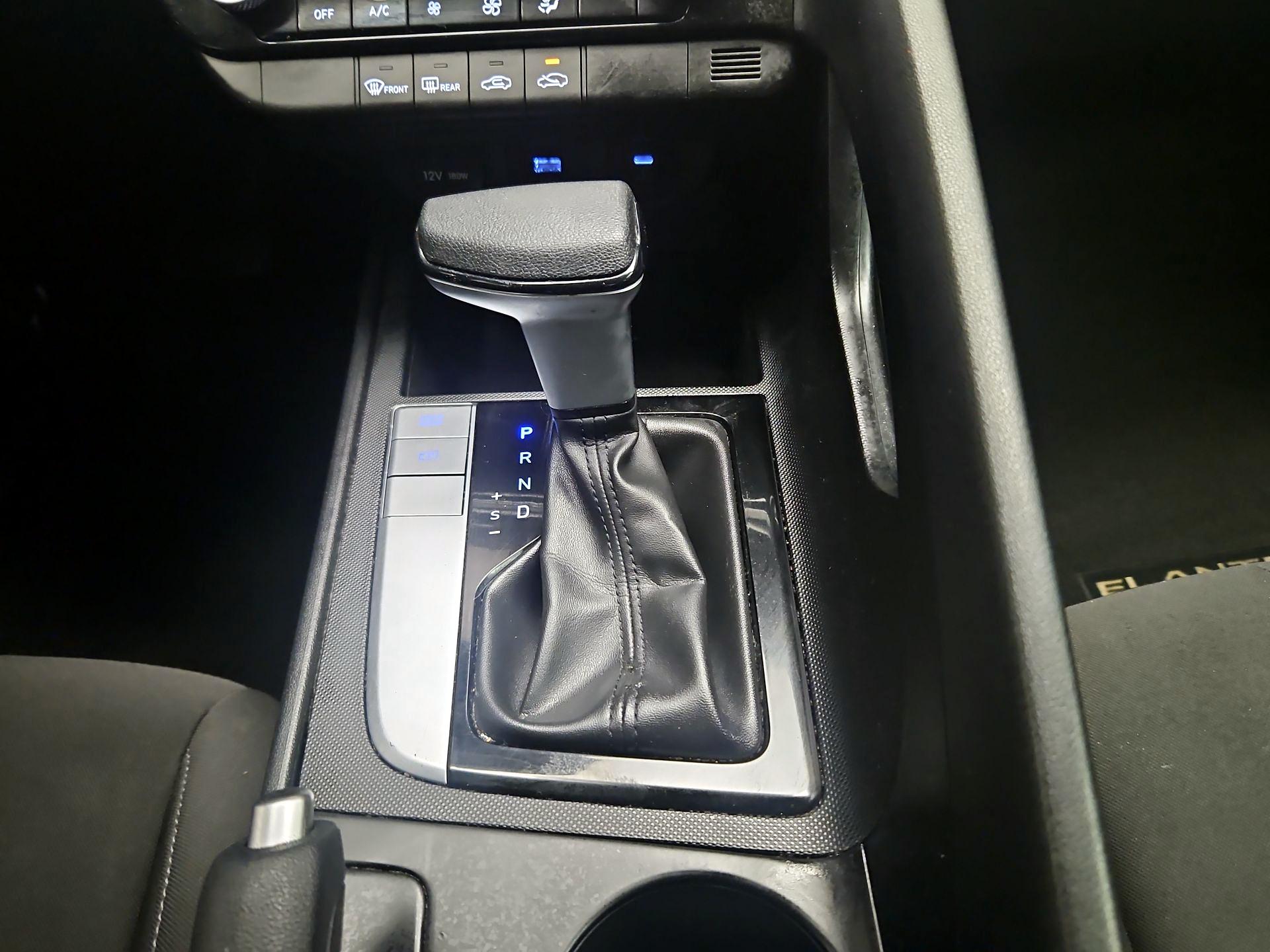 Thumbnail: 2024 Hyundai Elantra - 18