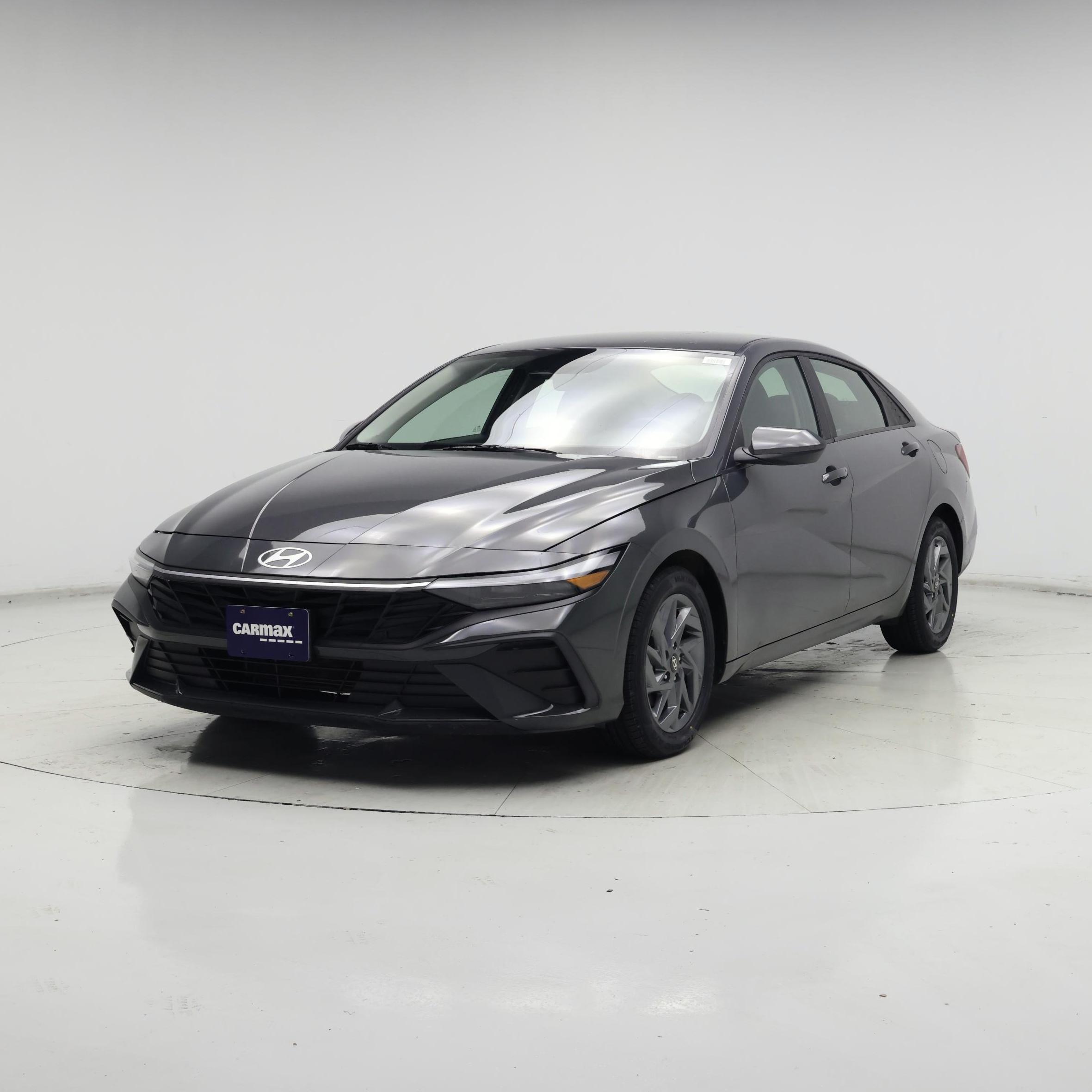 Thumbnail: 2024 Hyundai Elantra - 4