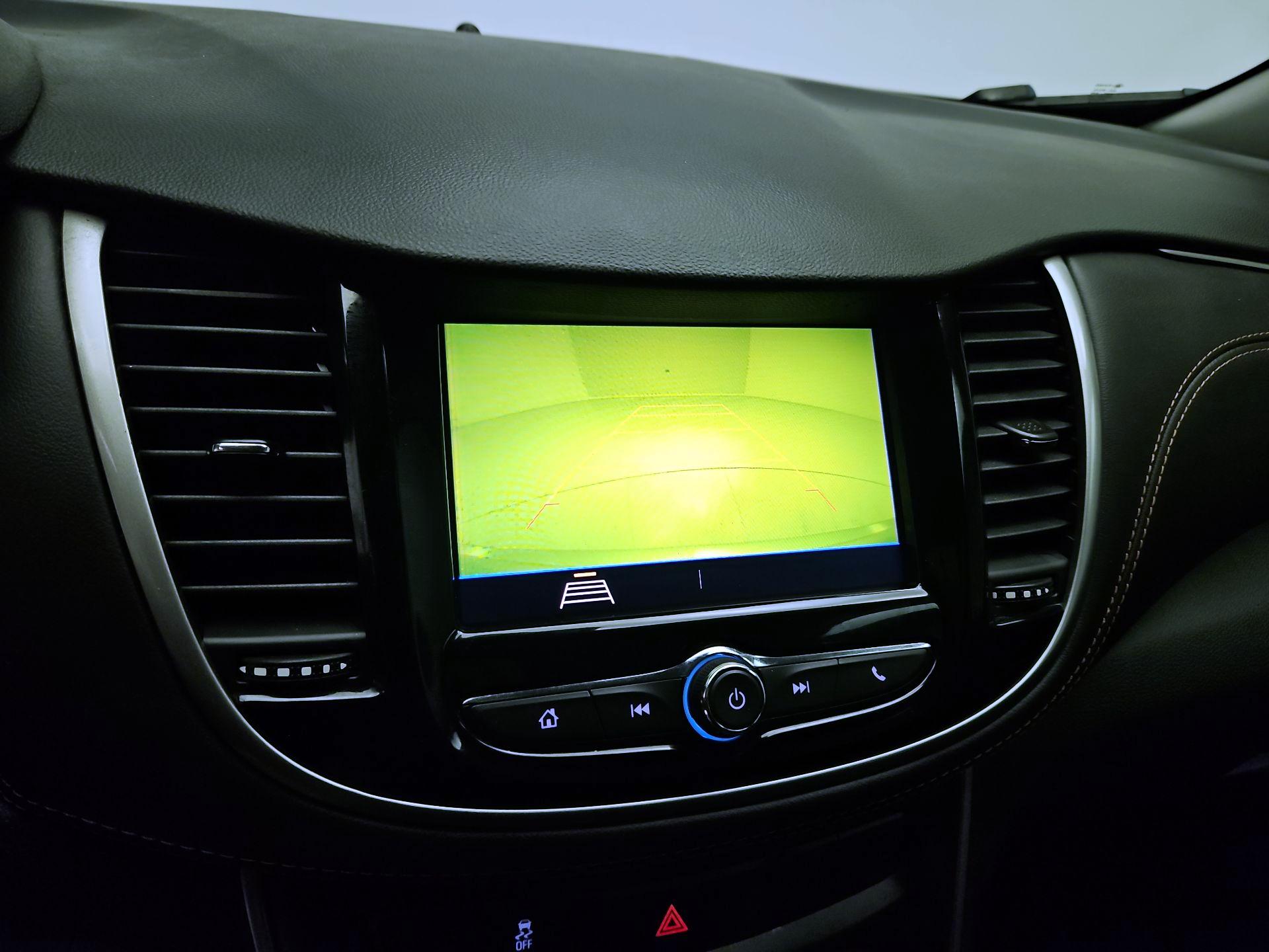 Thumbnail: 2022 Chevrolet Trax - 14