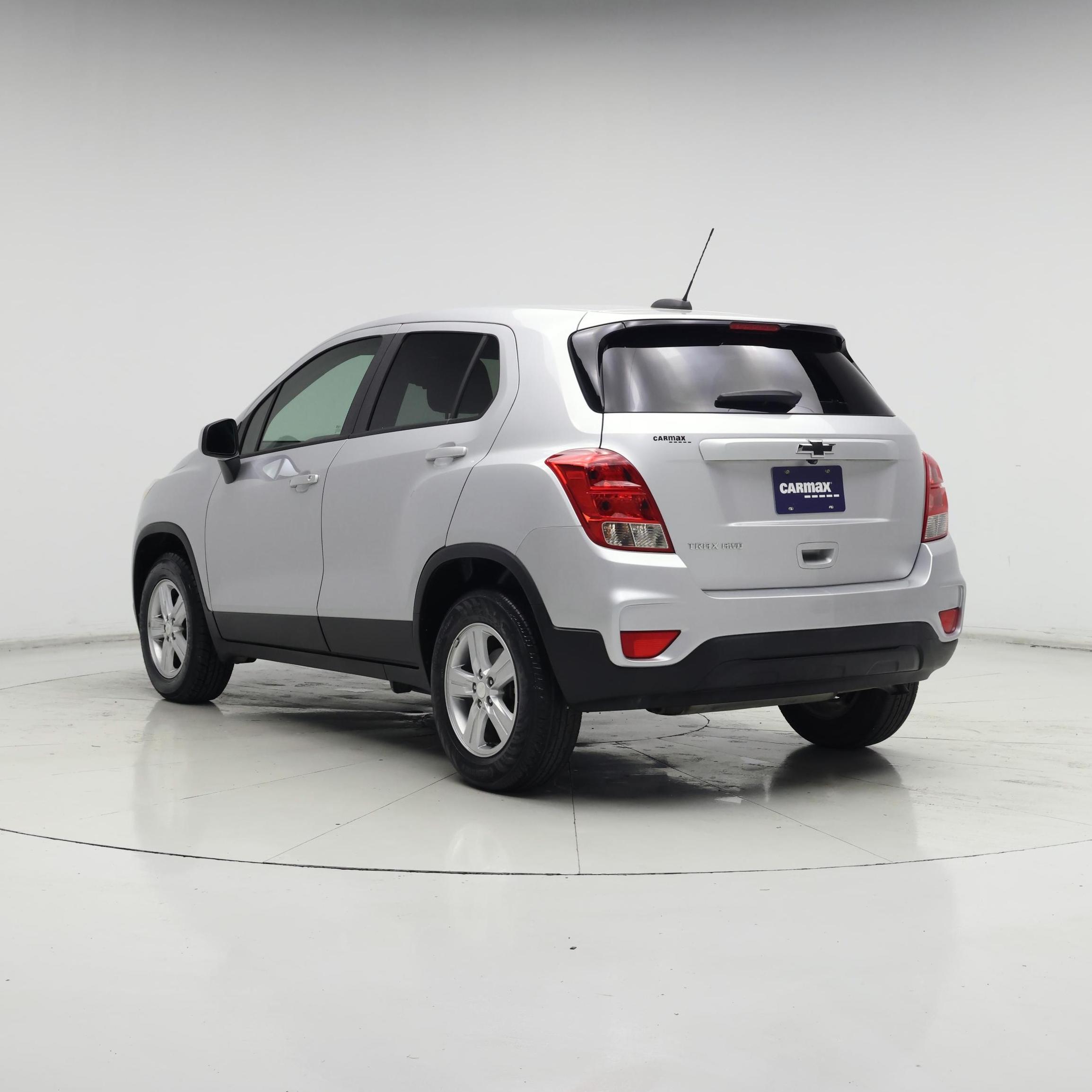 Thumbnail: 2022 Chevrolet Trax - 2