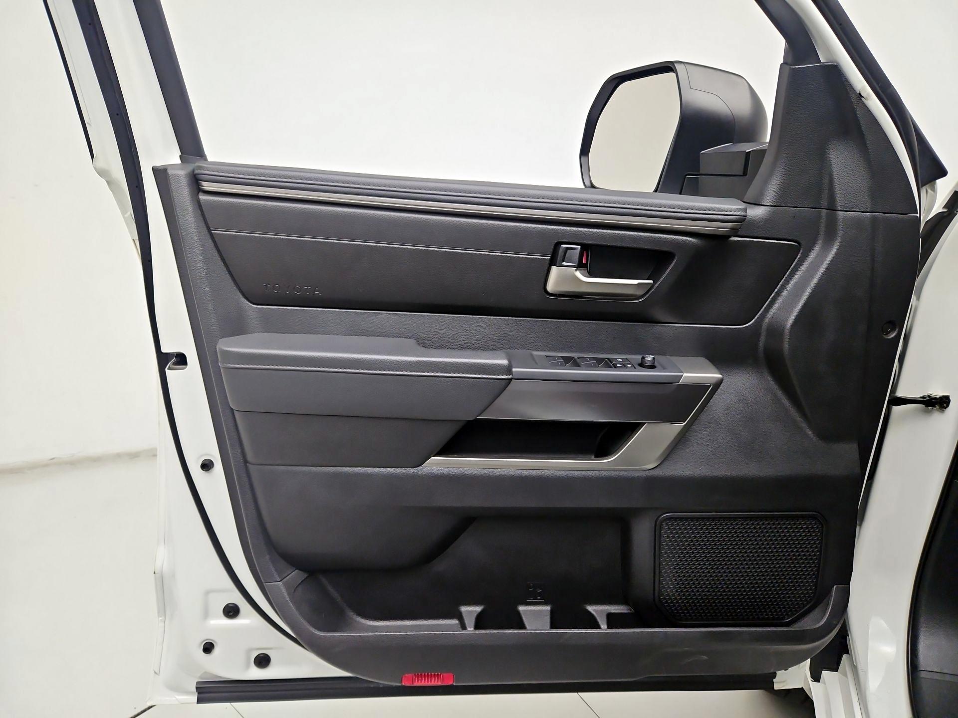 Thumbnail: 2023 Toyota Tundra - 12