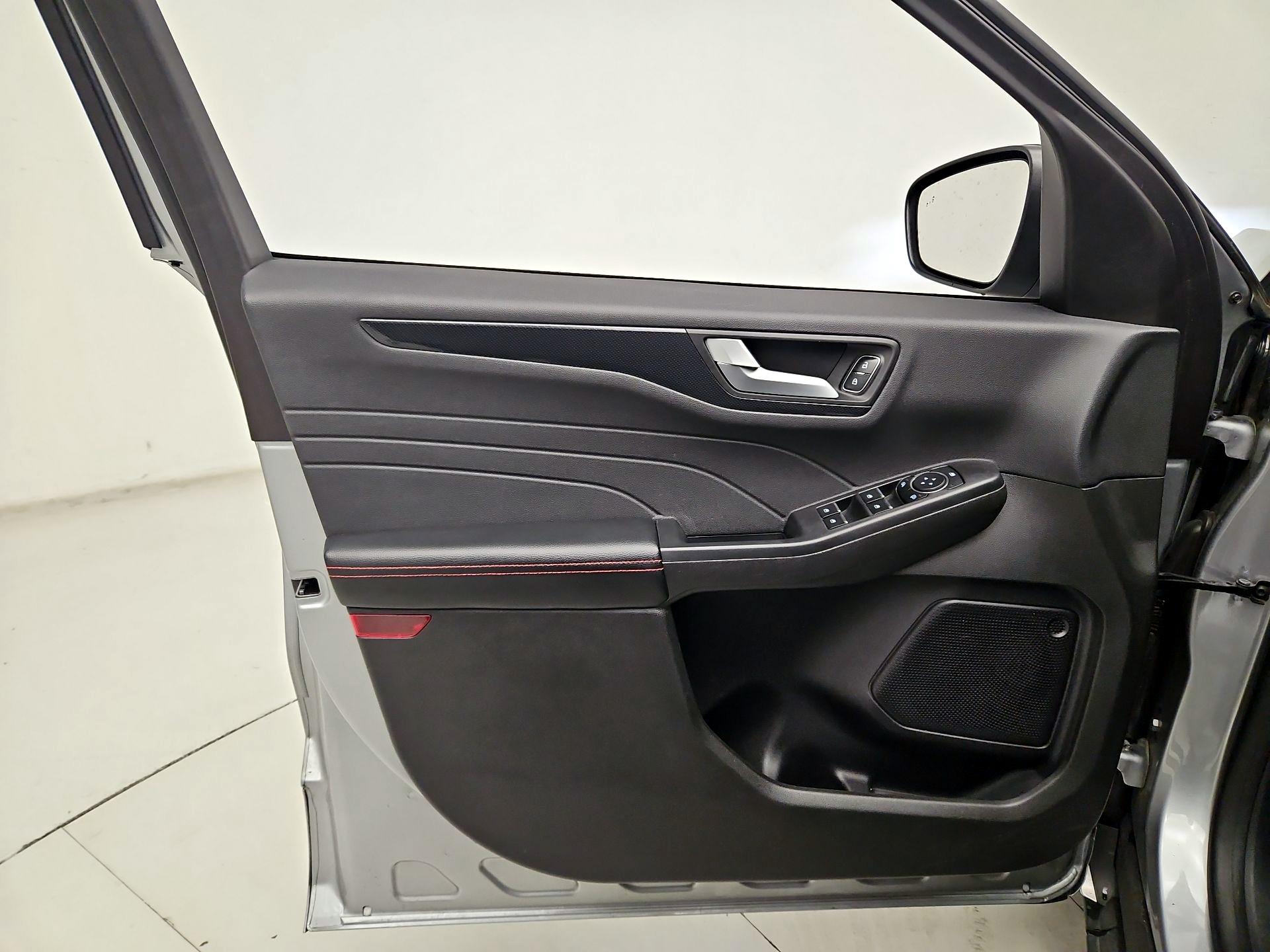 Thumbnail: 2023 Ford Escape - 12