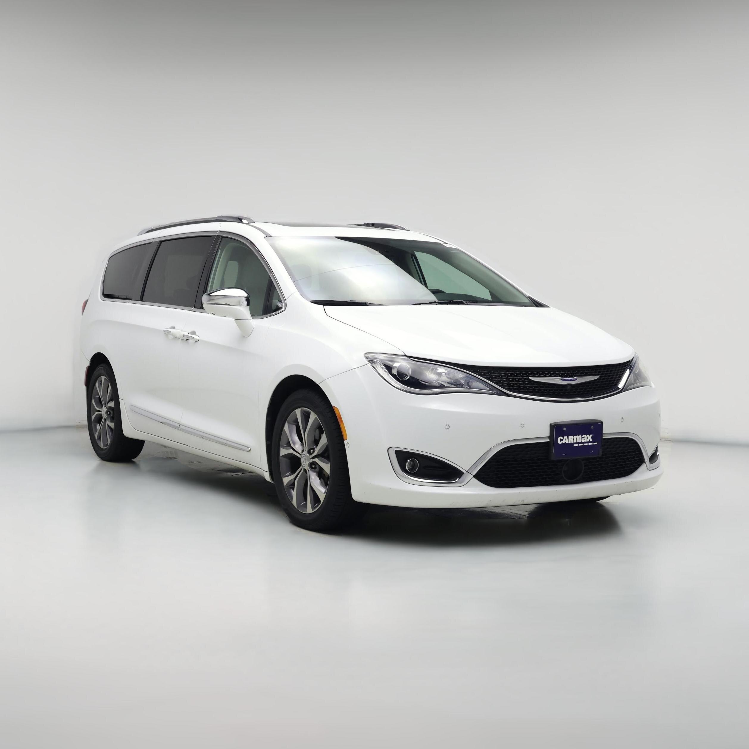 Thumbnail: 2019 Chrysler Pacifica - 1