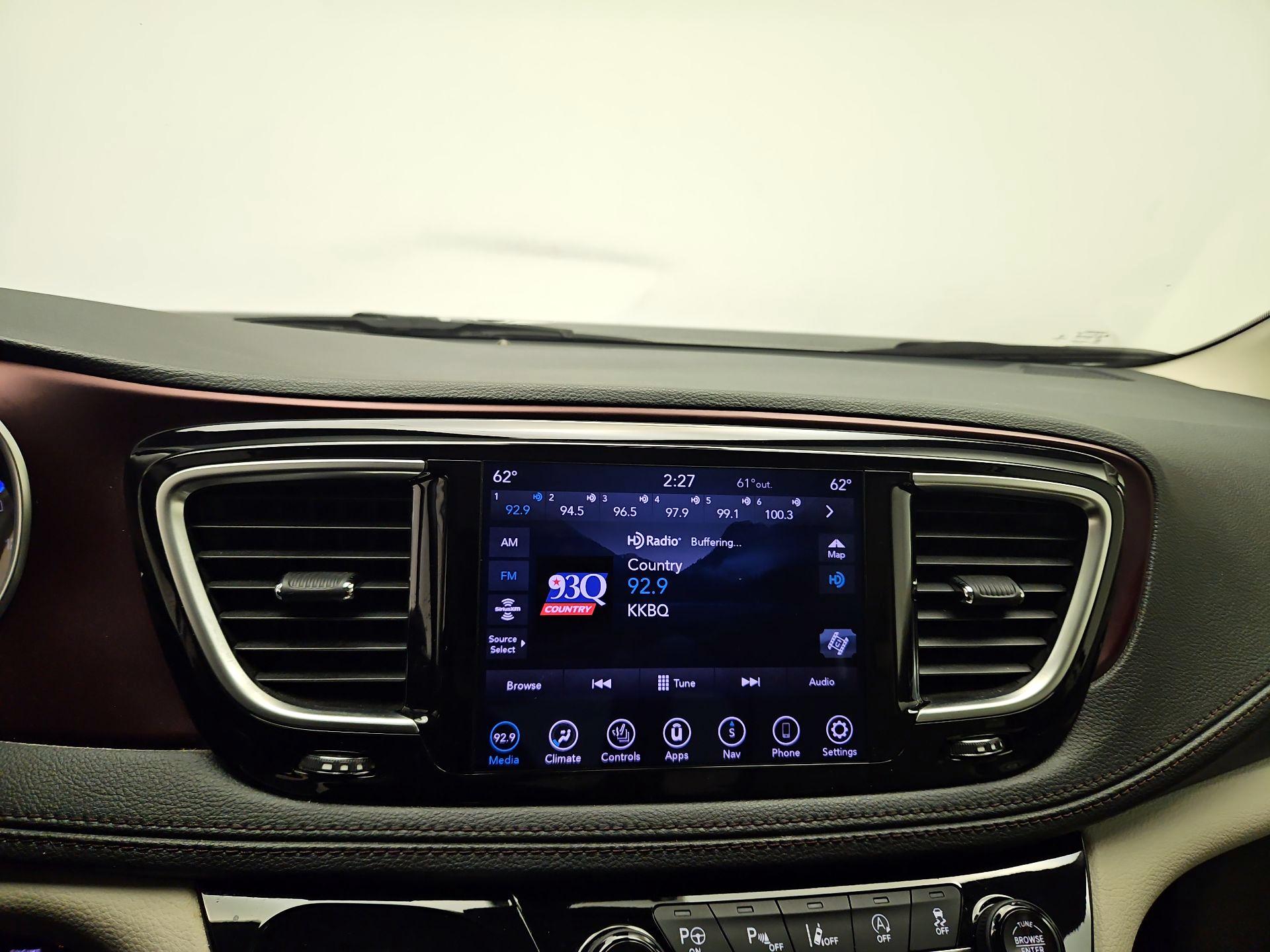 Thumbnail: 2019 Chrysler Pacifica - 15