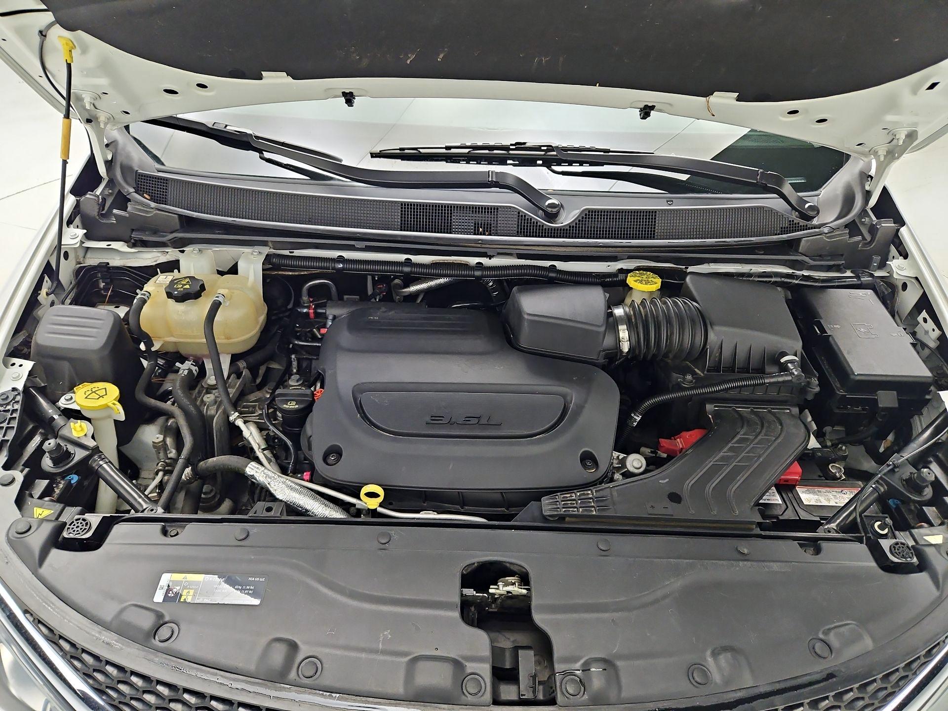 Thumbnail: 2019 Chrysler Pacifica - 20