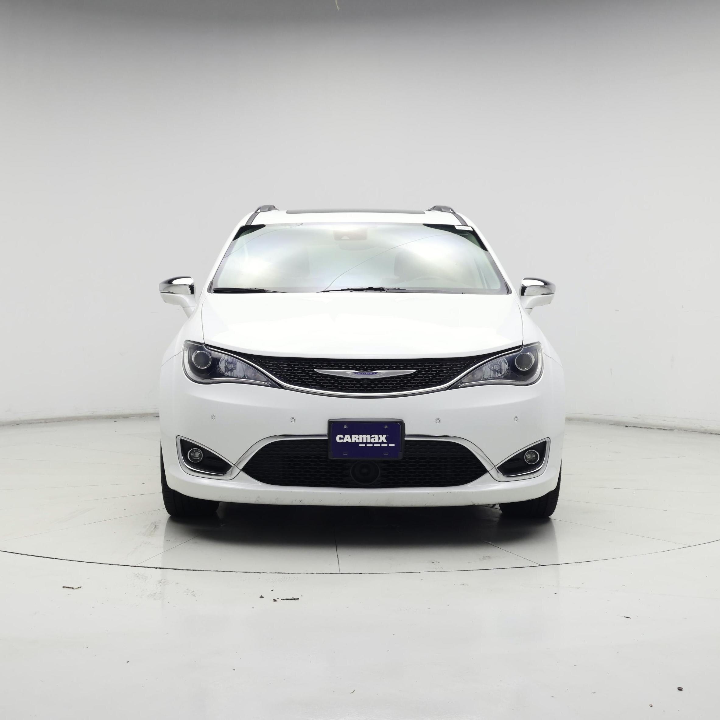 Thumbnail: 2019 Chrysler Pacifica - 5