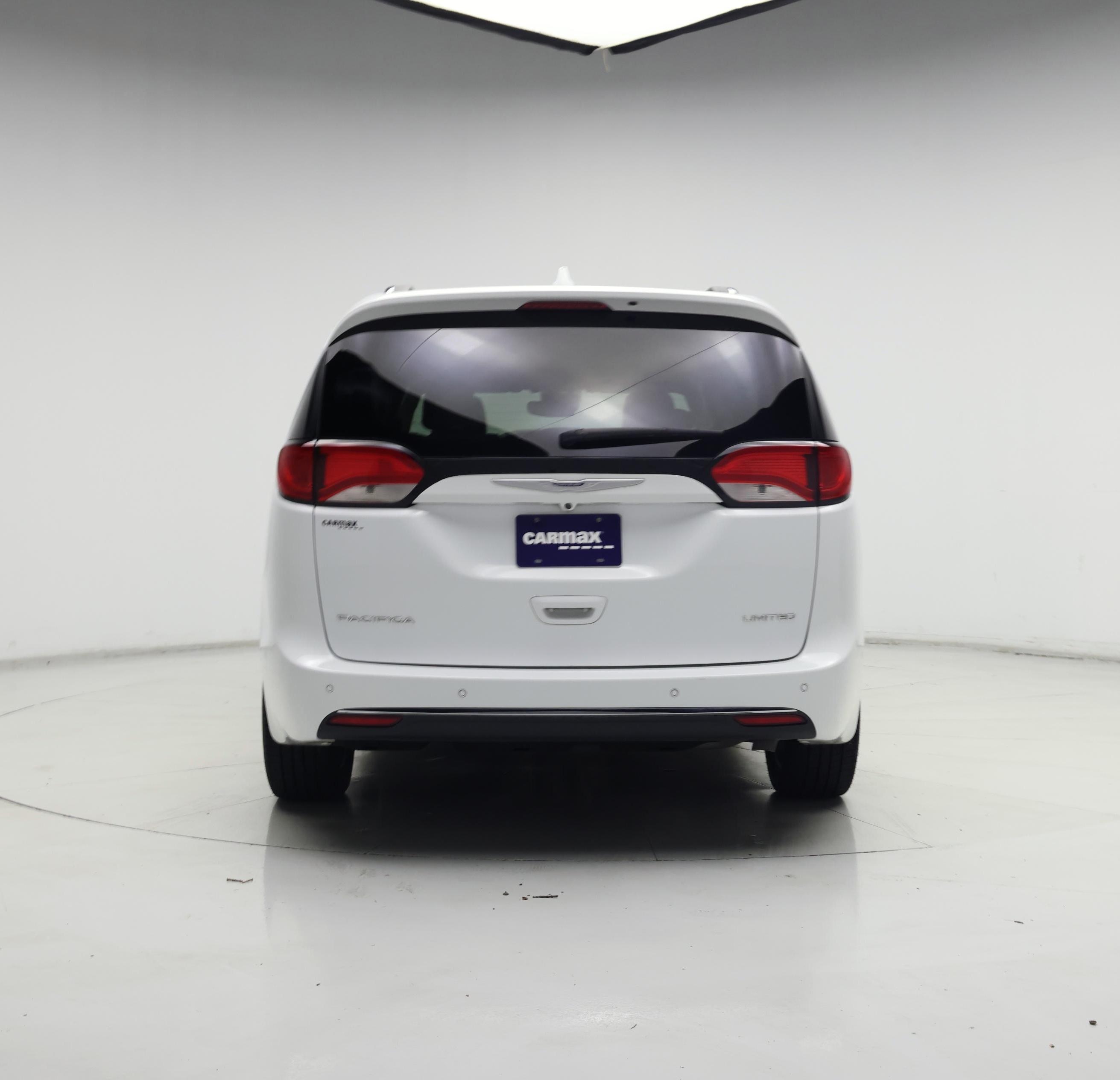 Thumbnail: 2019 Chrysler Pacifica - 6