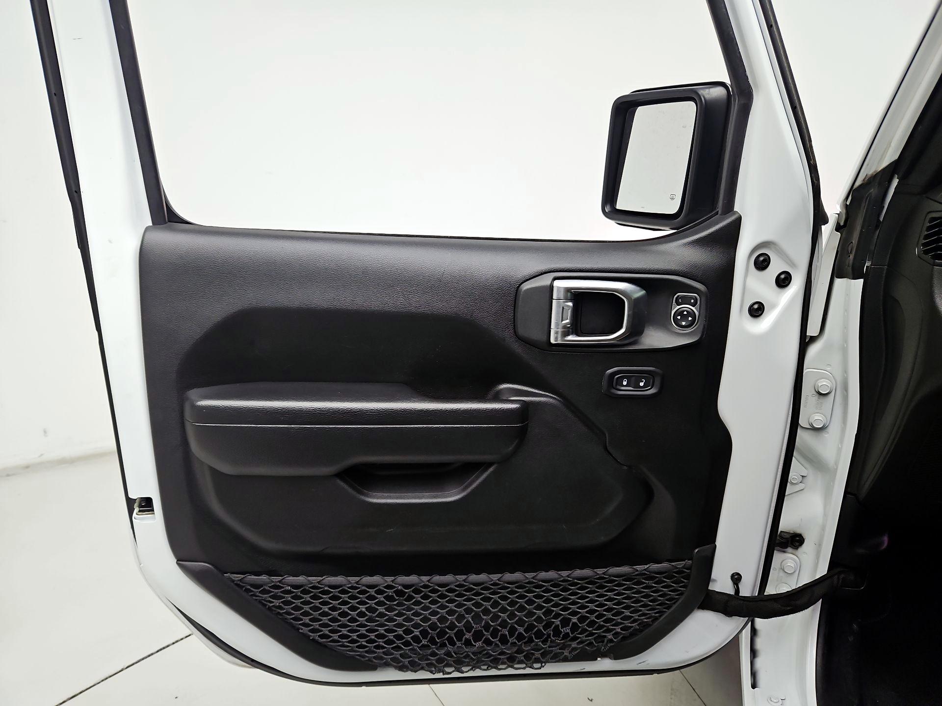 Thumbnail: 2023 Jeep Gladiator - 12