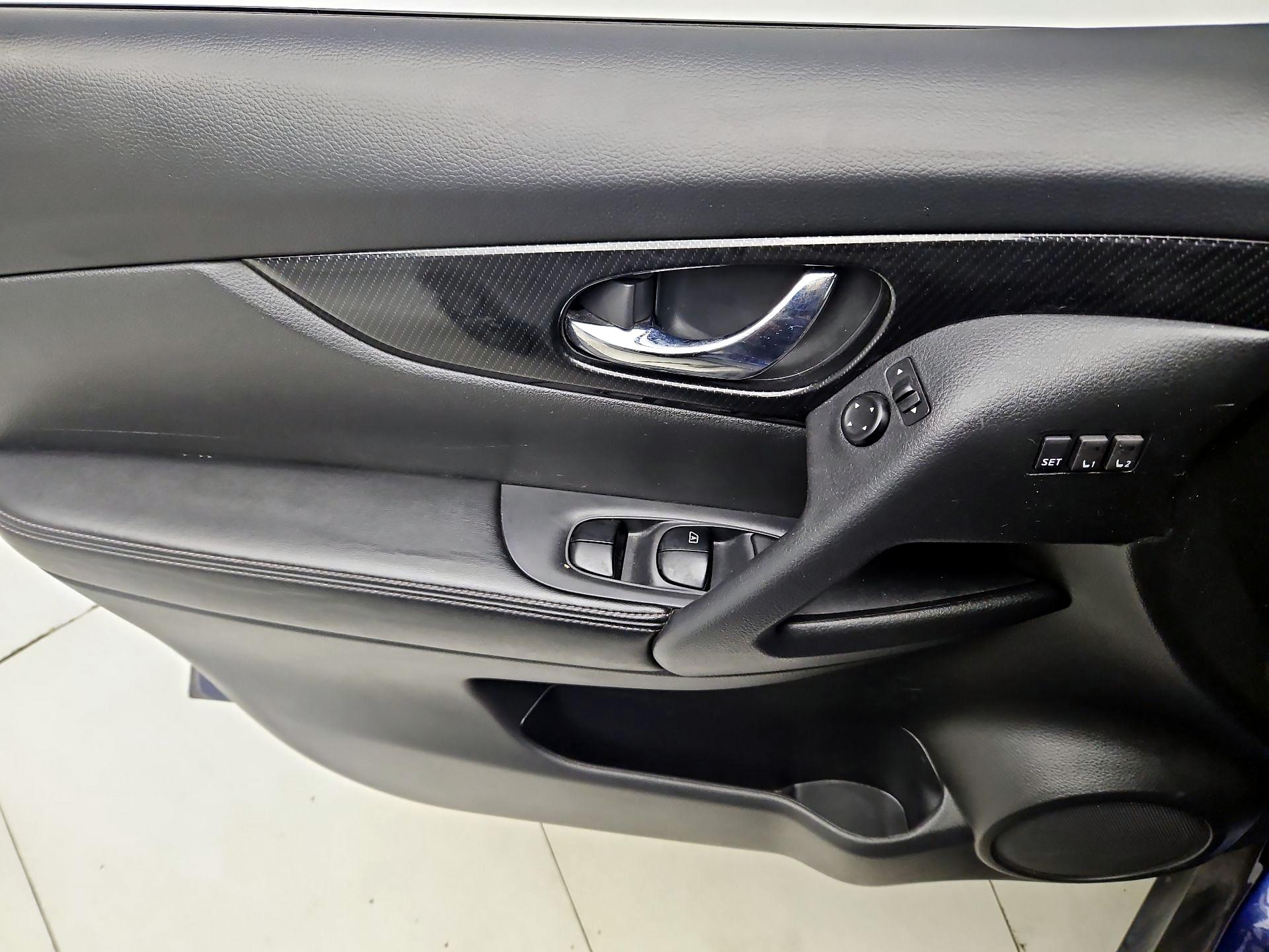 Thumbnail: 2018 Nissan Rogue - 12