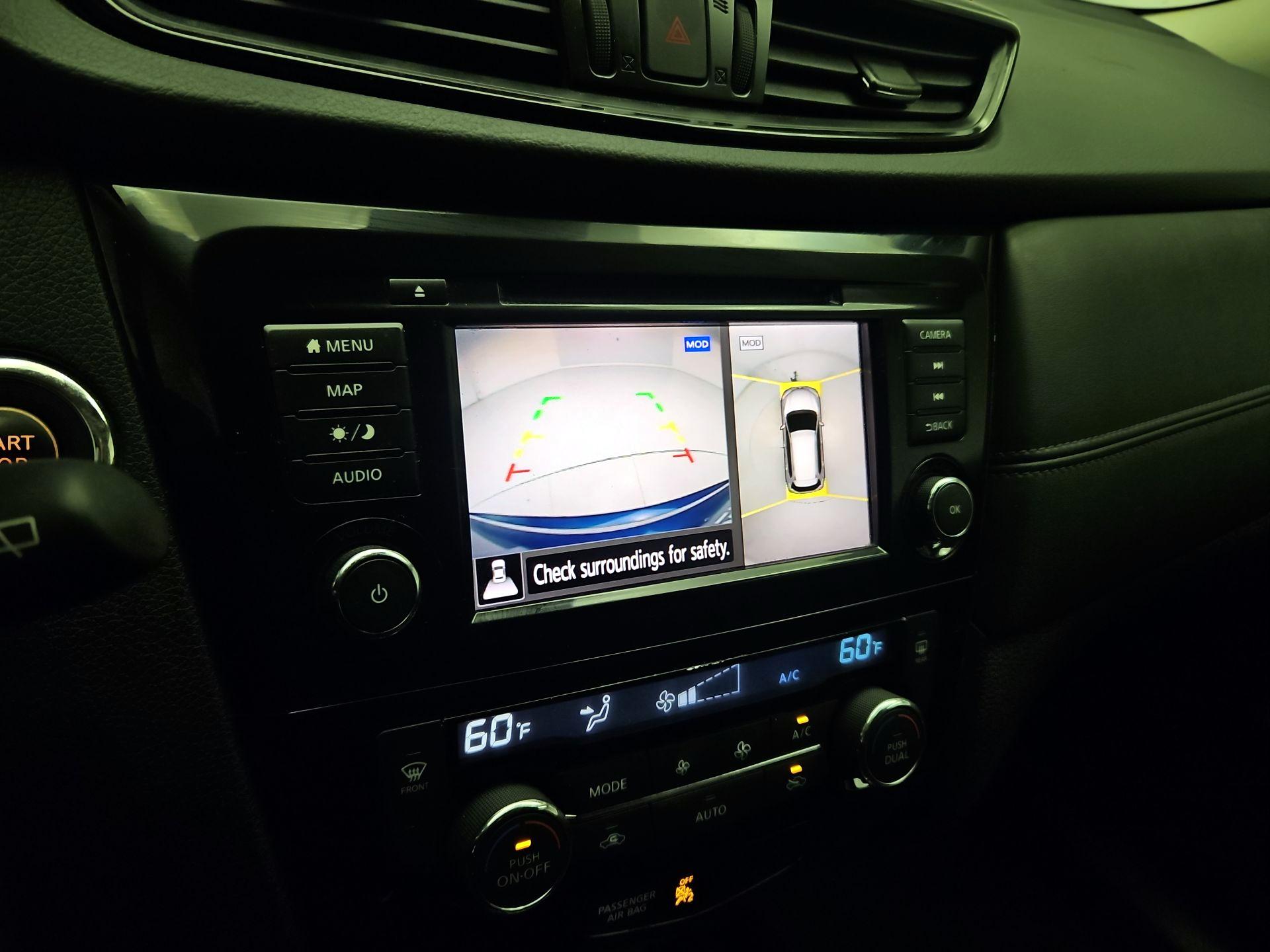 Thumbnail: 2018 Nissan Rogue - 15