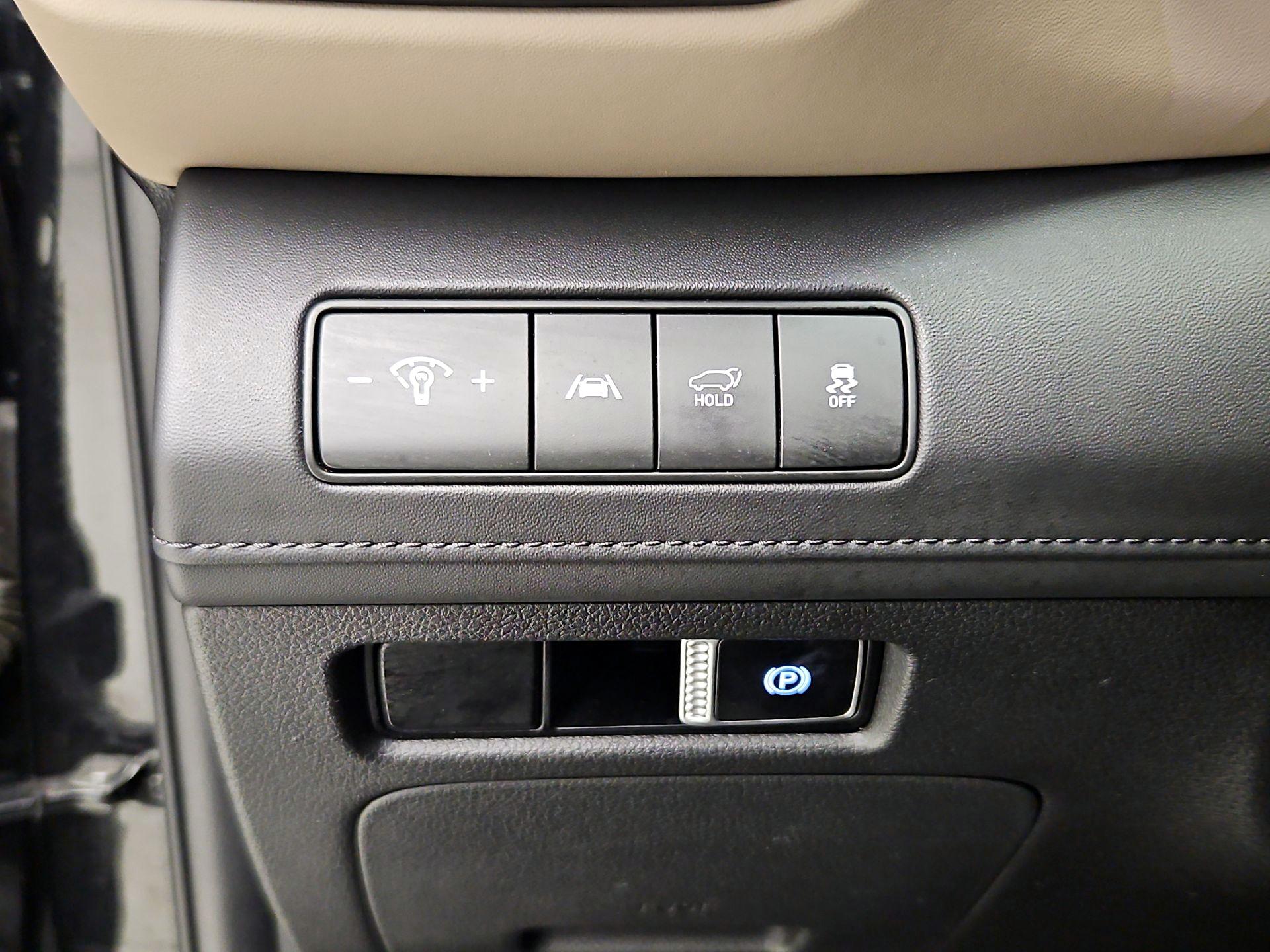 Thumbnail: 2023 Hyundai Santa Fe - 13