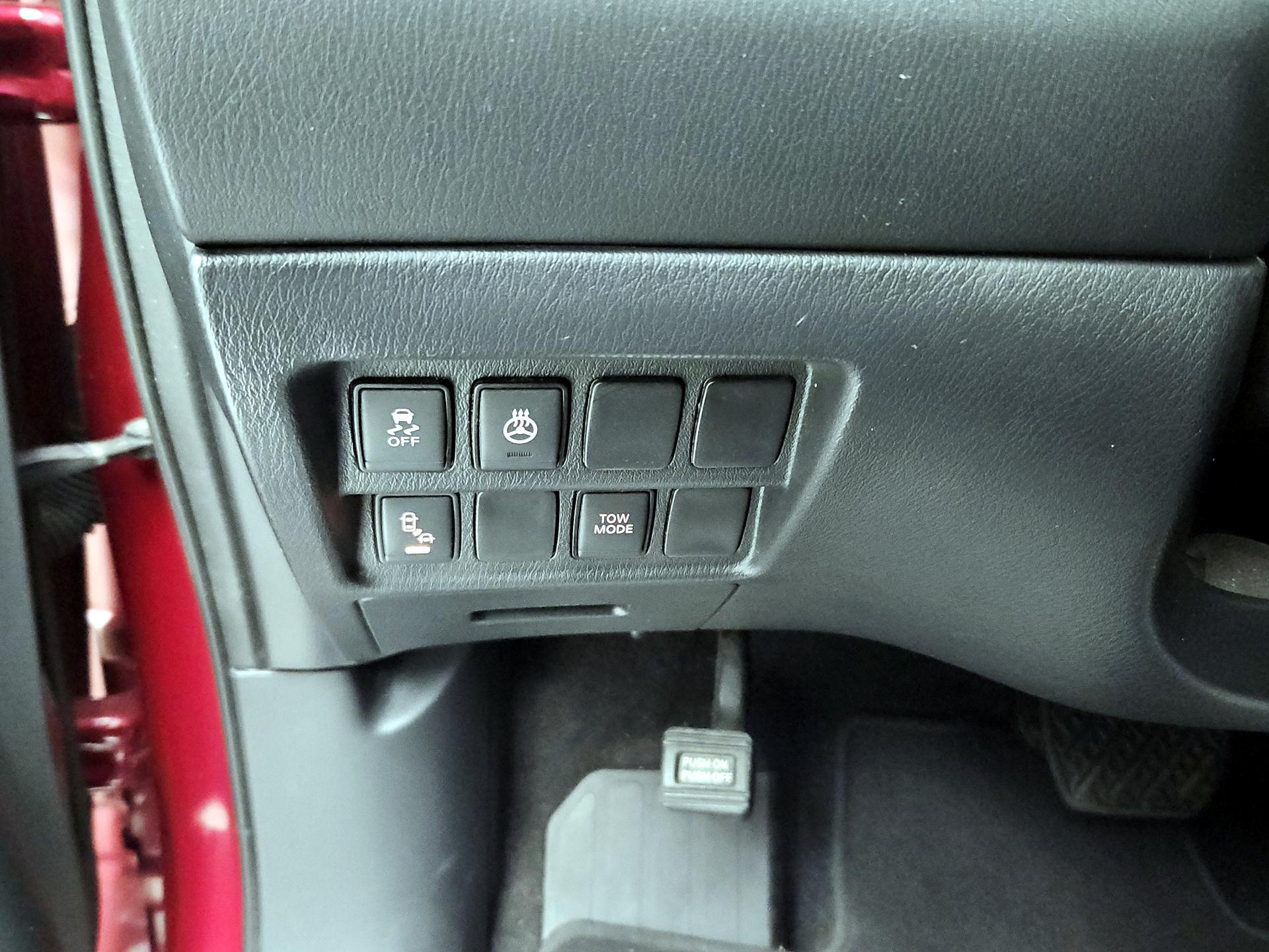 Thumbnail: 2018 Nissan Pathfinder - 13