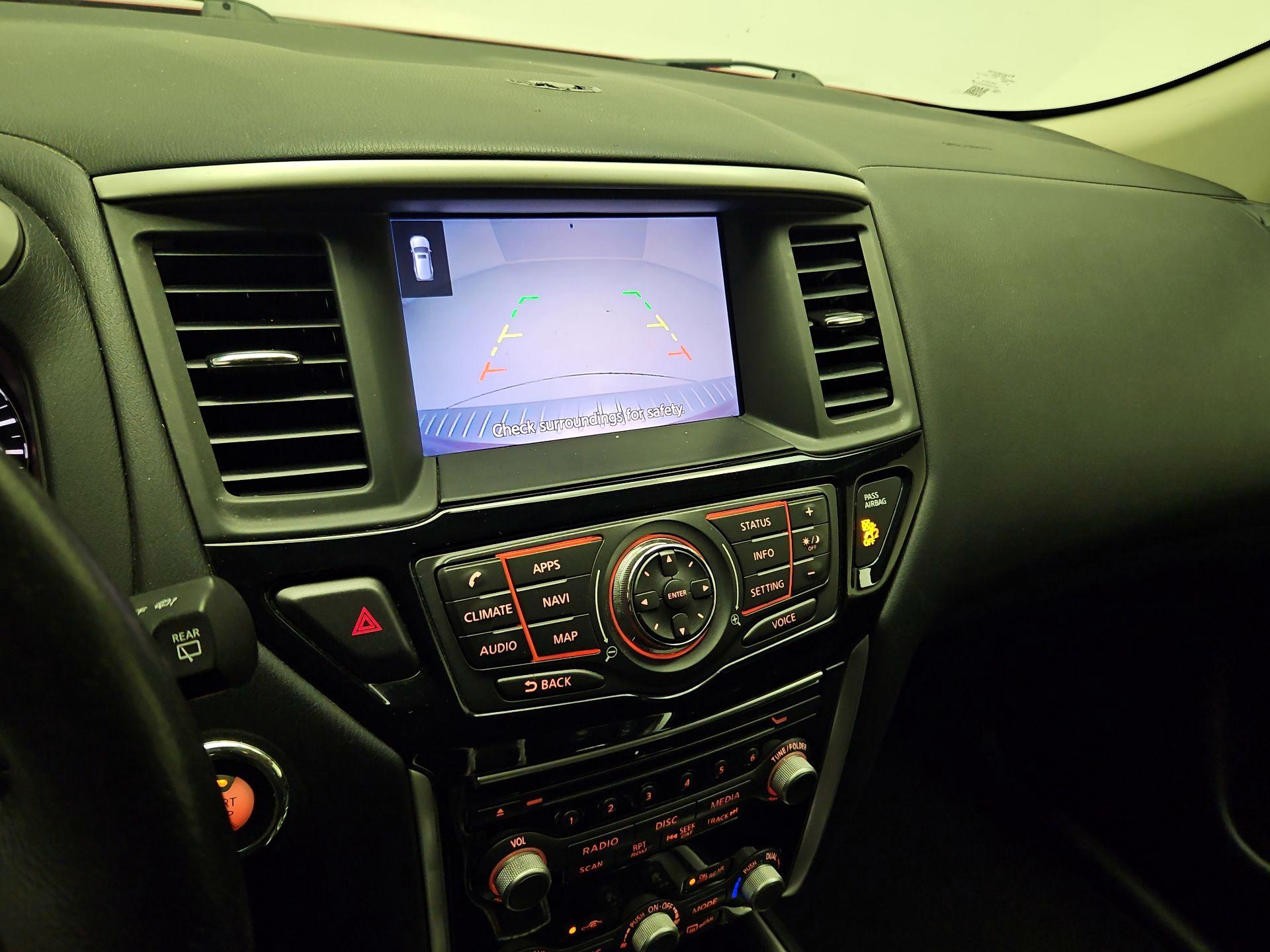 Thumbnail: 2018 Nissan Pathfinder - 15