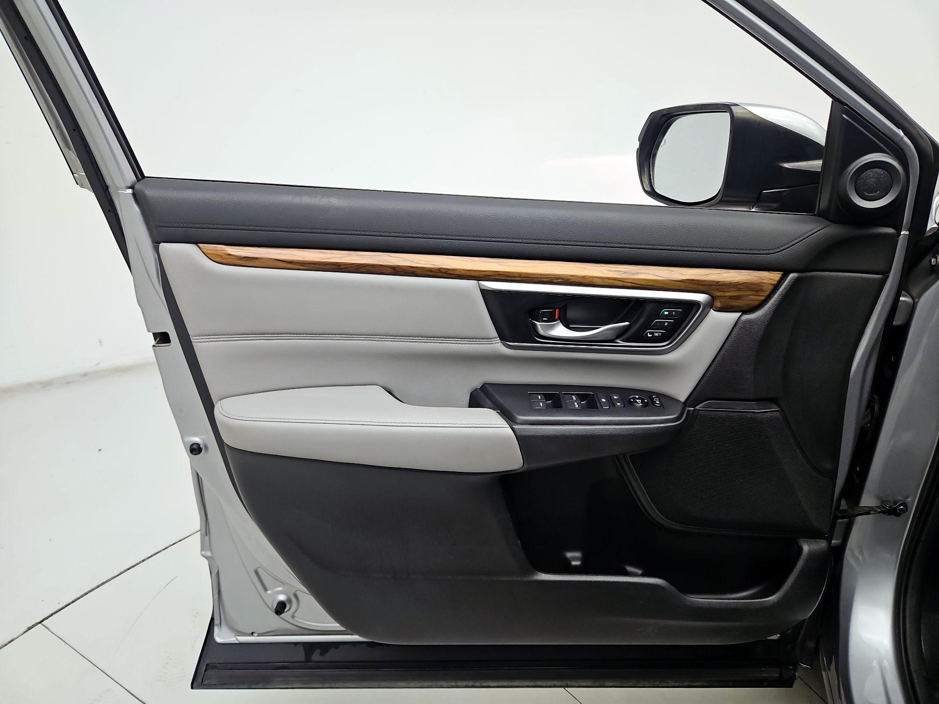 Thumbnail: 2017 Honda CR-V - 12