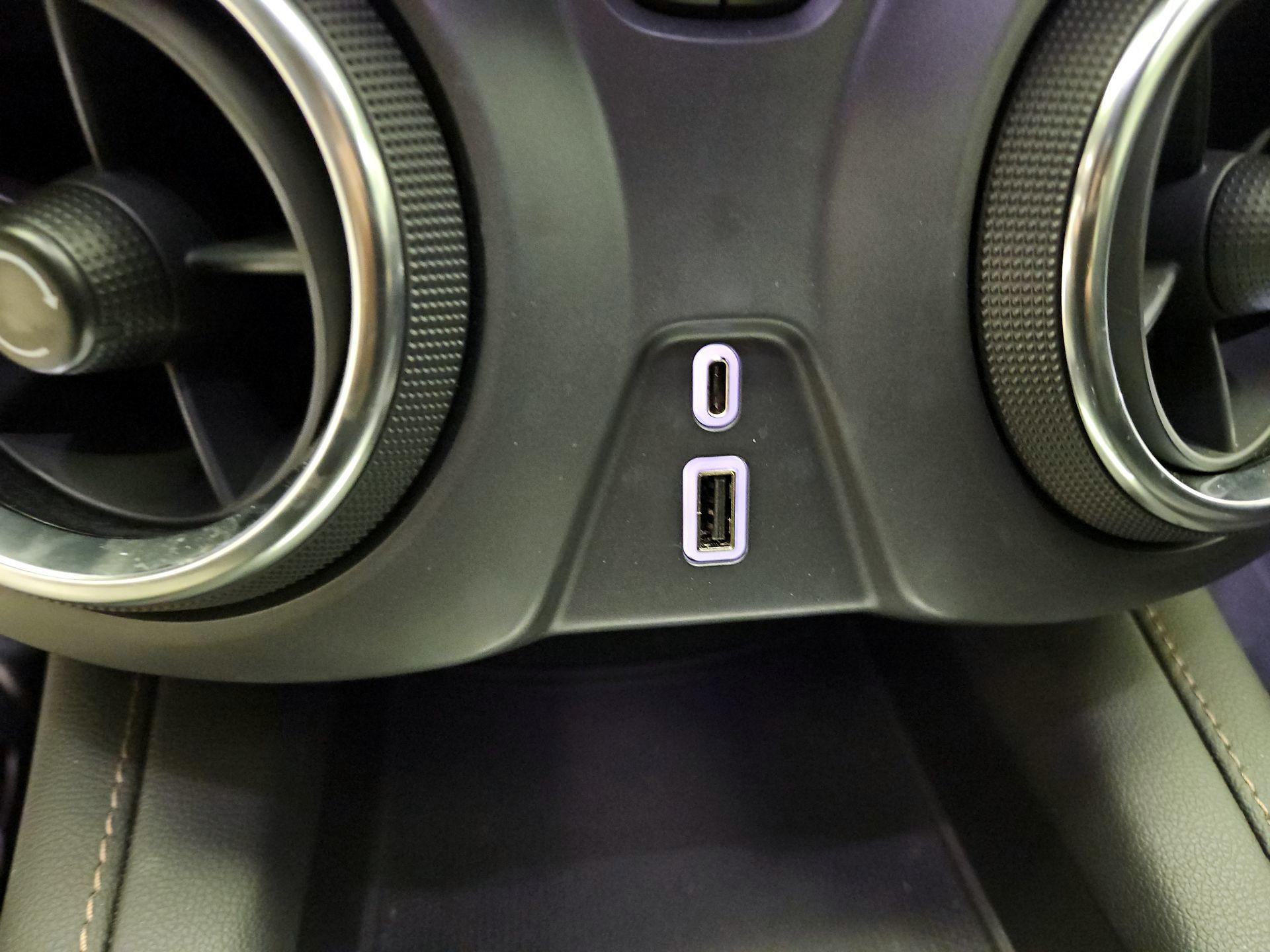 Thumbnail: 2021 Chevrolet Blazer - 19