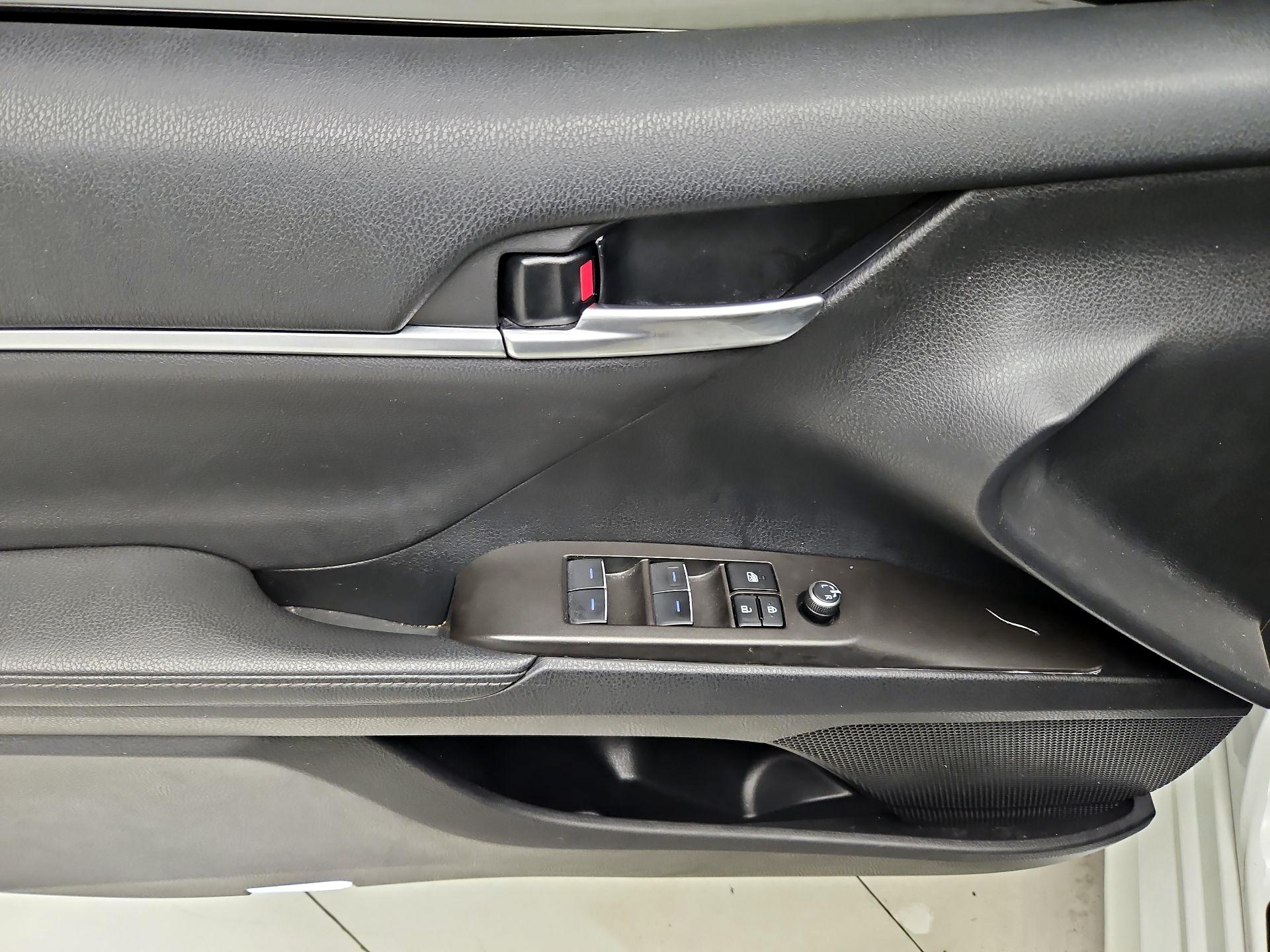 Thumbnail: 2023 Toyota Camry - 12