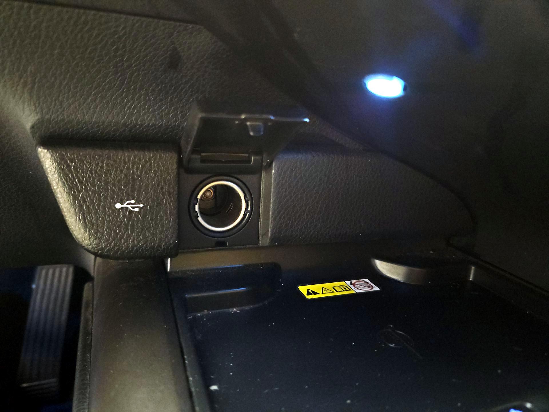 Thumbnail: 2023 Toyota Camry - 19