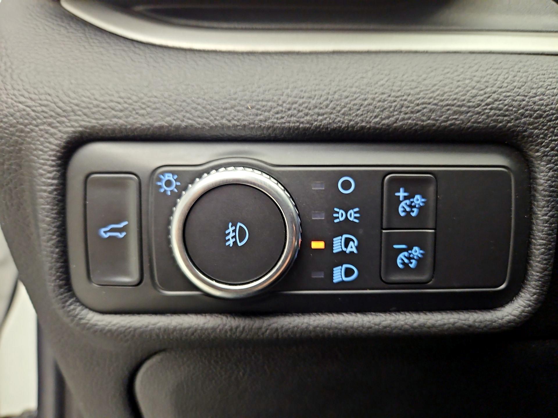 Thumbnail: 2022 Ford Explorer - 13