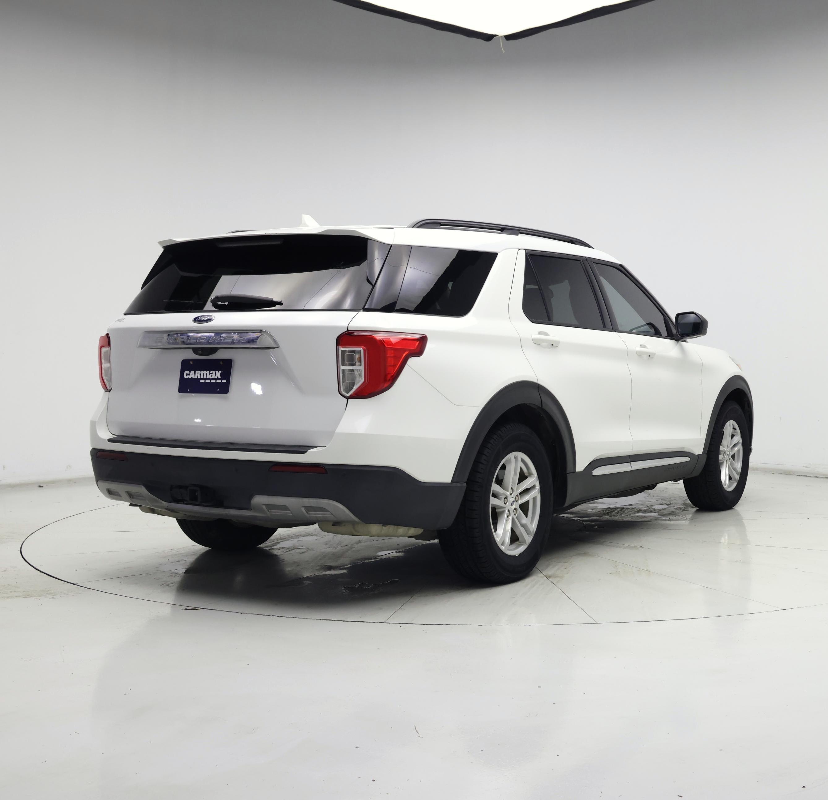 Thumbnail: 2022 Ford Explorer - 8