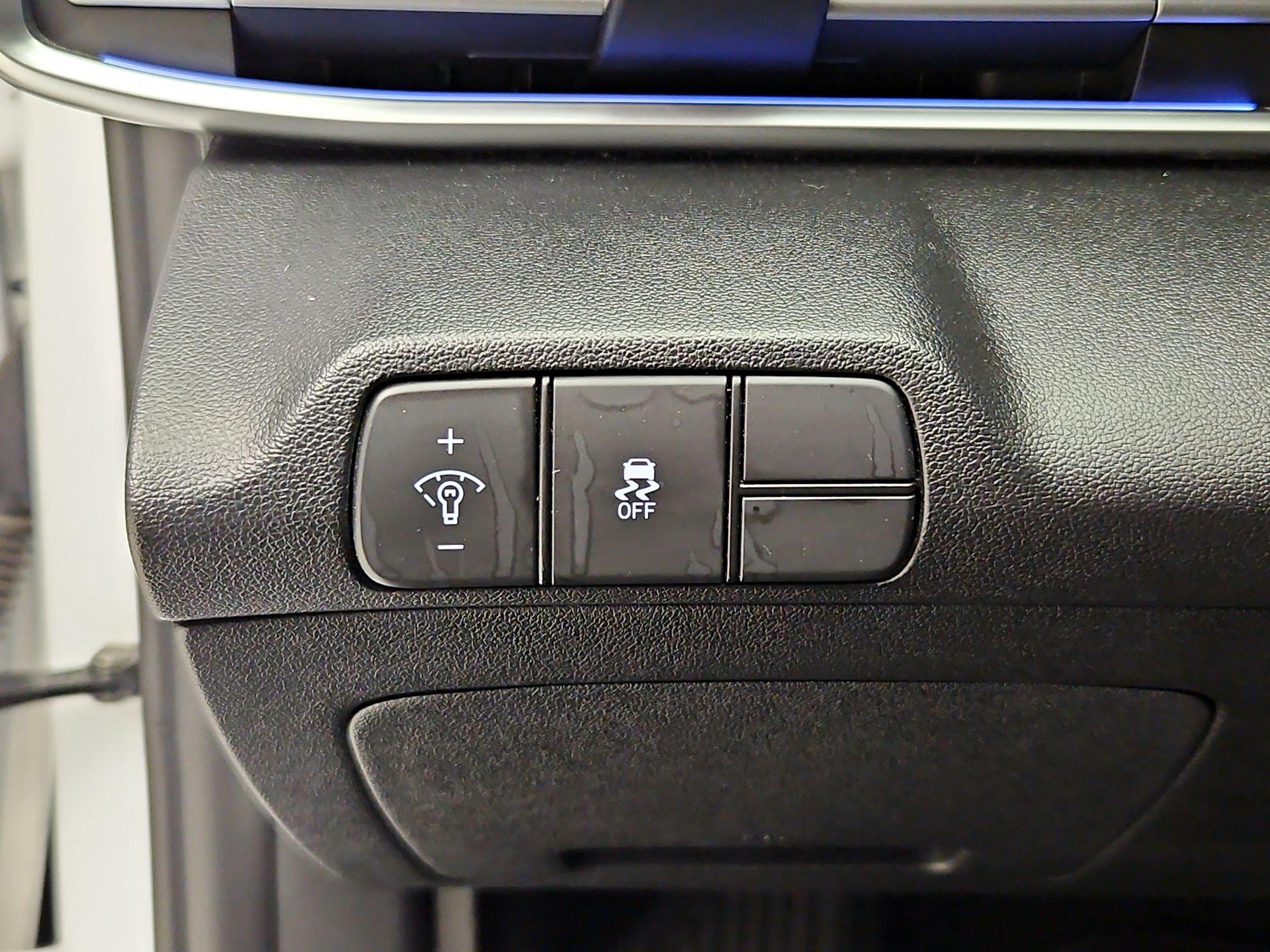 Thumbnail: 2024 Hyundai Elantra - 13