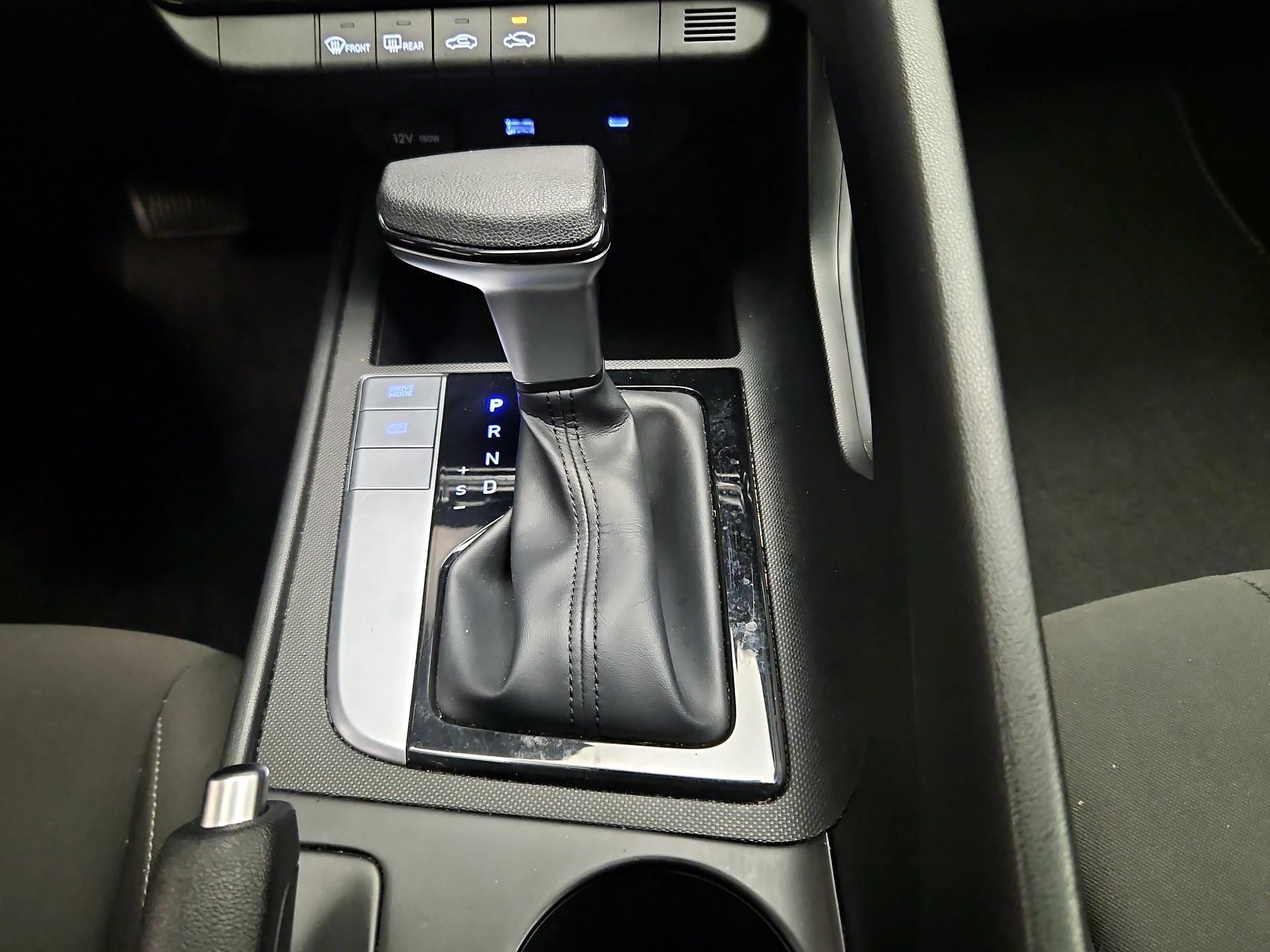 Thumbnail: 2024 Hyundai Elantra - 18