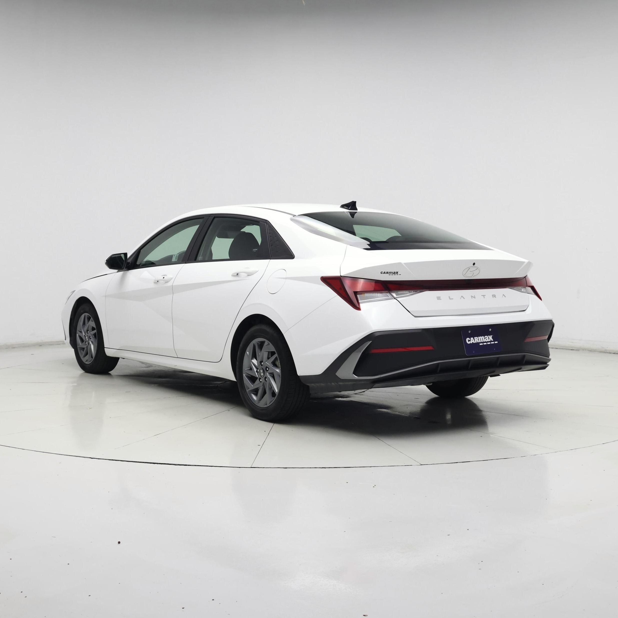 Thumbnail: 2024 Hyundai Elantra - 2