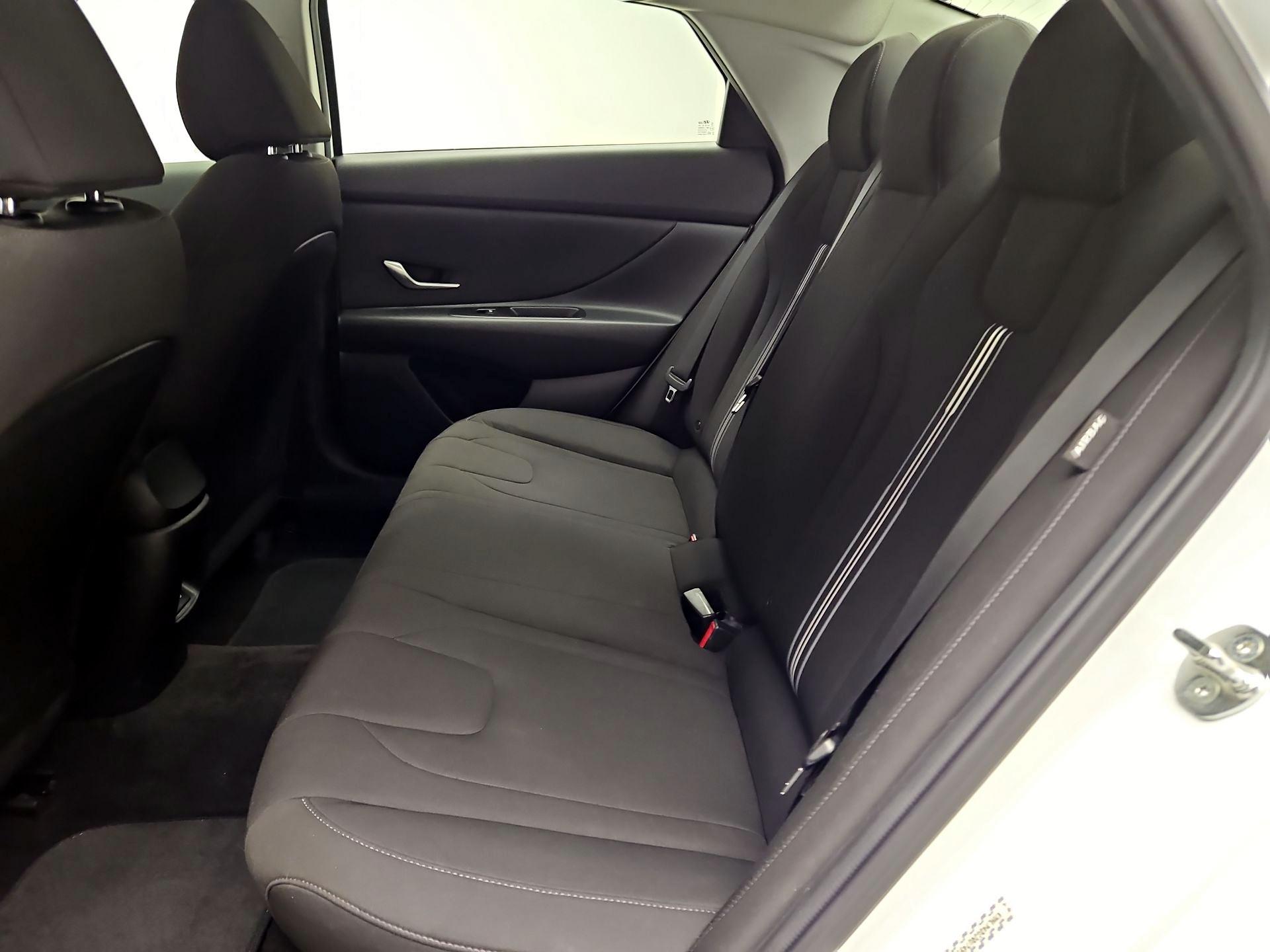 Thumbnail: 2024 Hyundai Elantra - 20