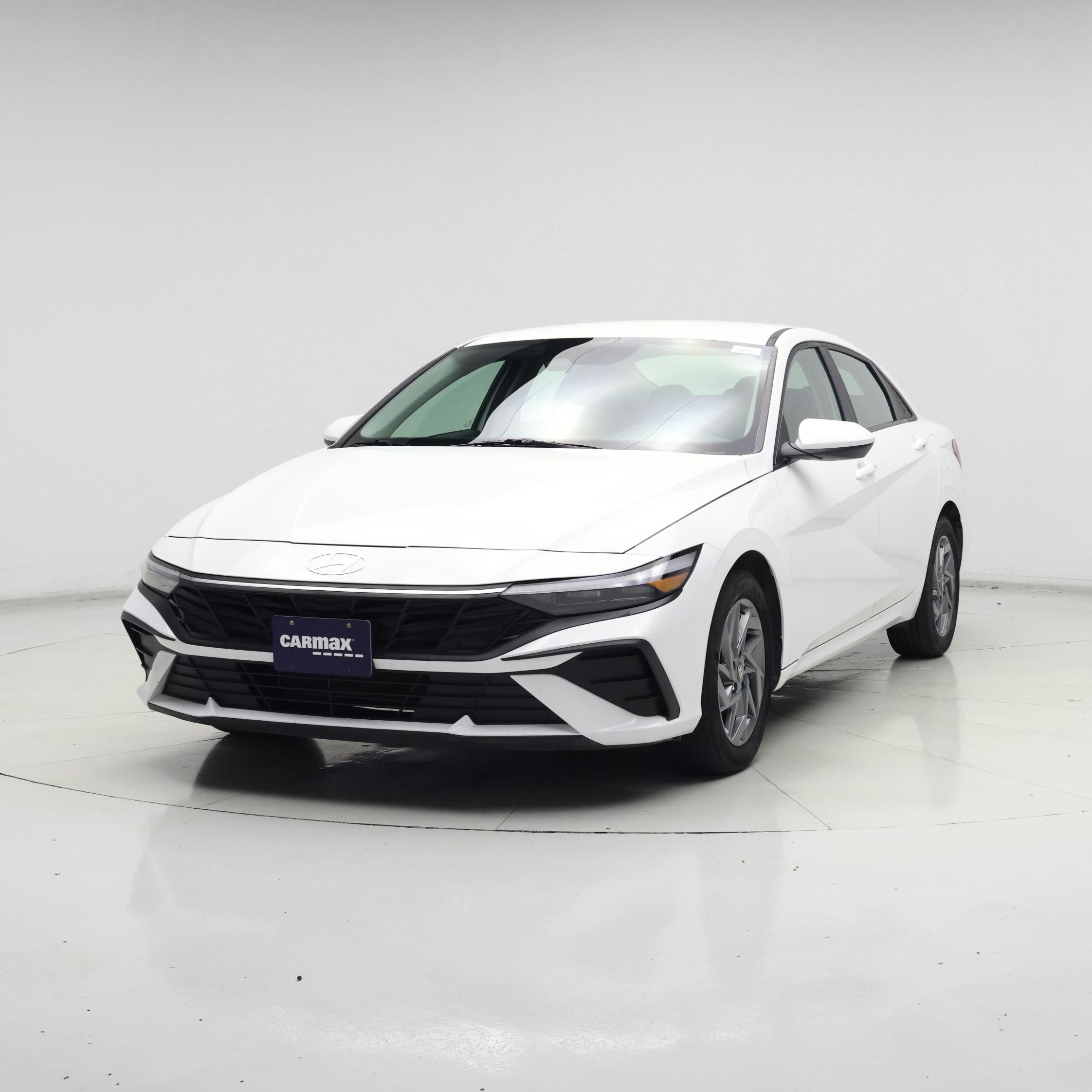 Thumbnail: 2024 Hyundai Elantra - 4