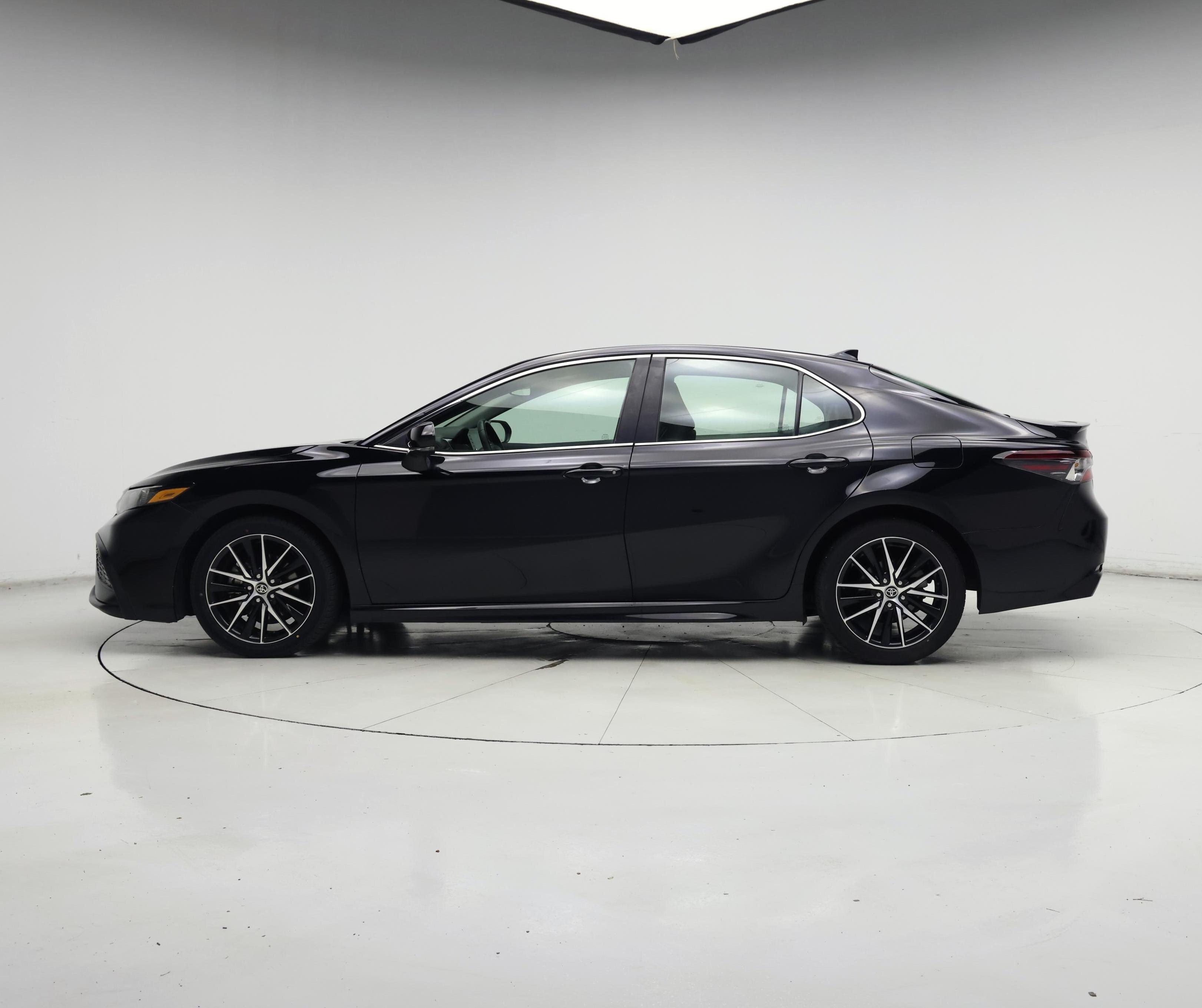 Thumbnail: 2023 Toyota Camry - 3