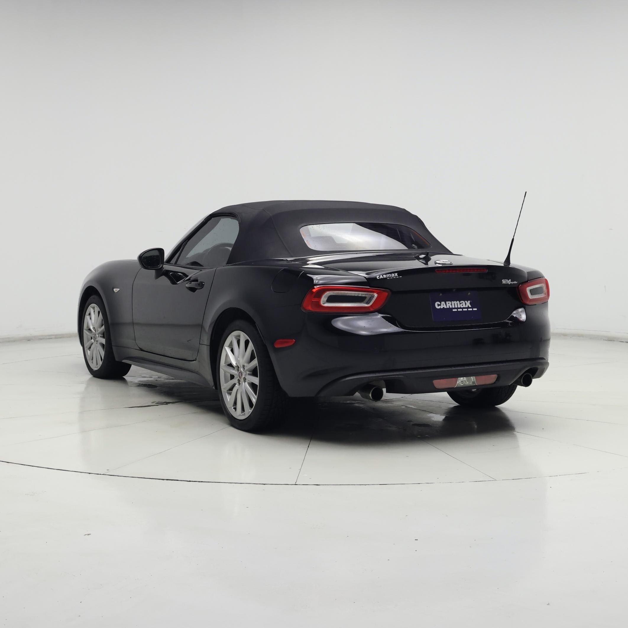 Thumbnail: 2020 Fiat 124 Spider - 2