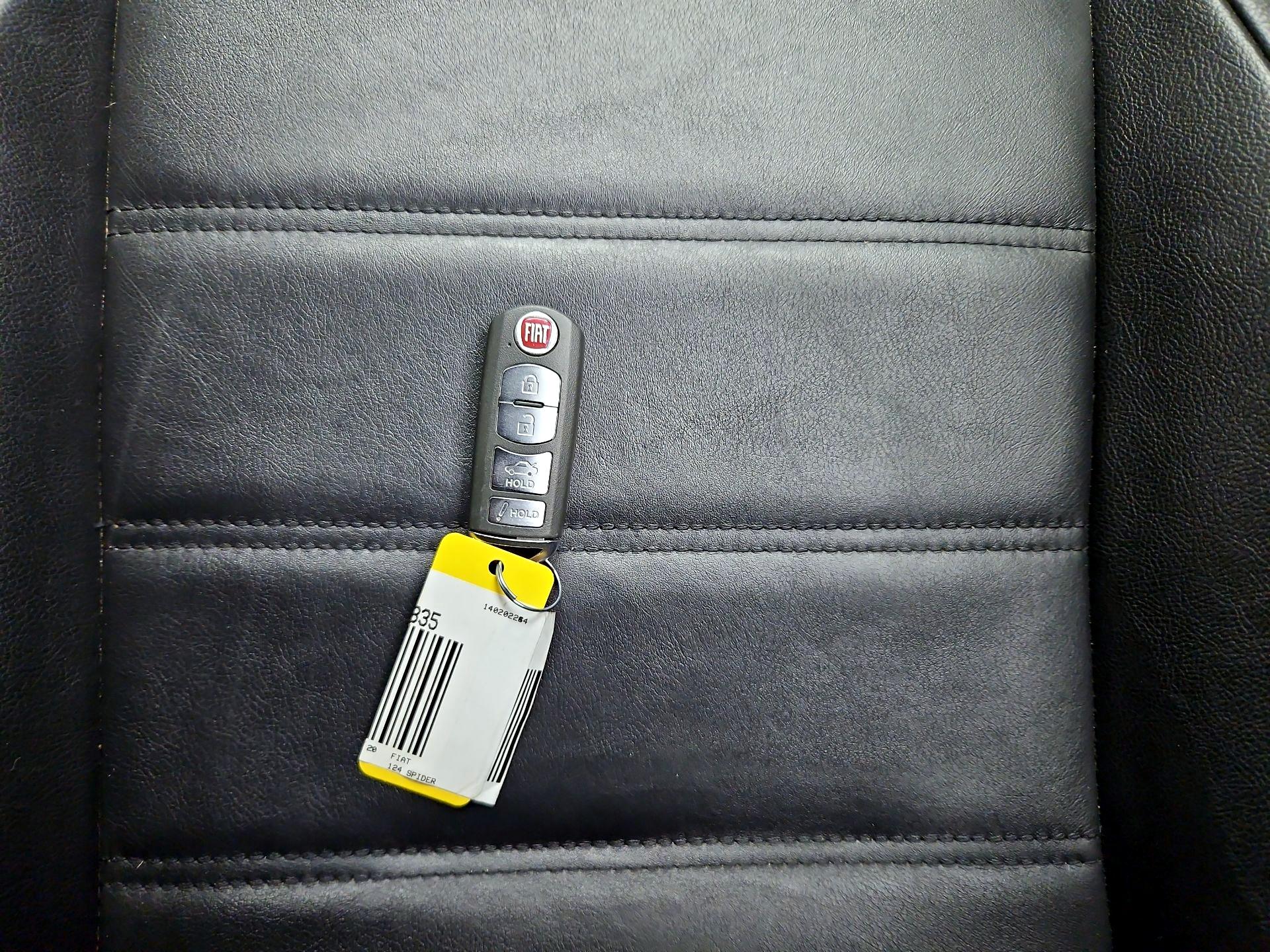 Thumbnail: 2020 Fiat 124 Spider - 19