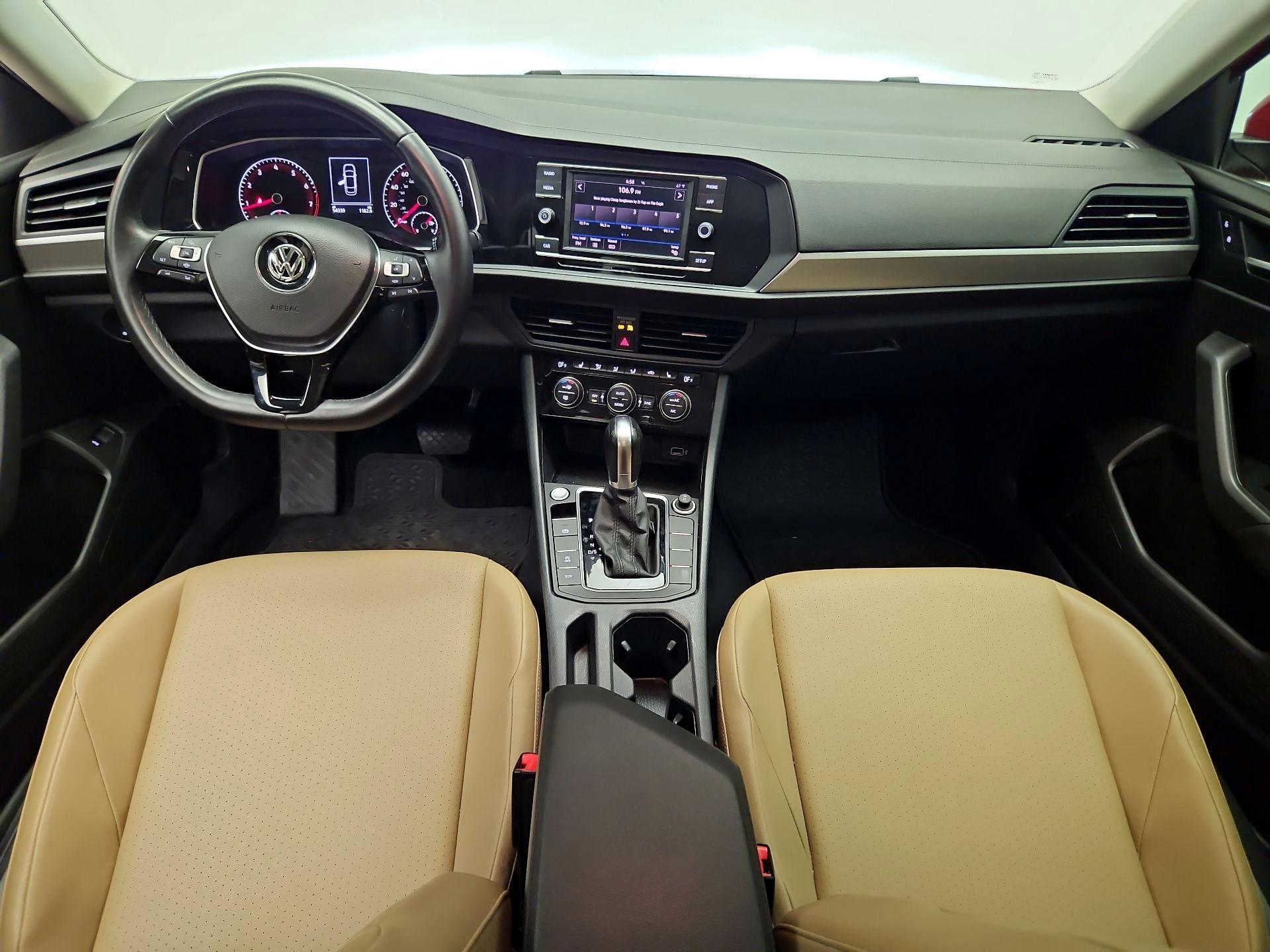 Thumbnail: 2019 Volkswagen Jetta - 9