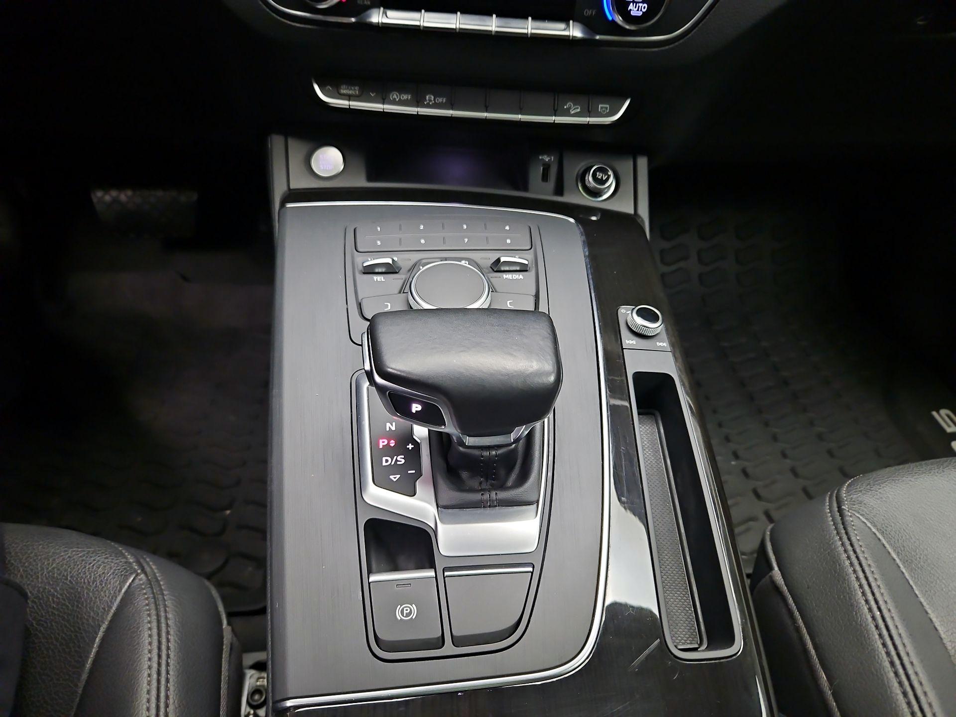 Thumbnail: 2019 Audi Q5 - 16