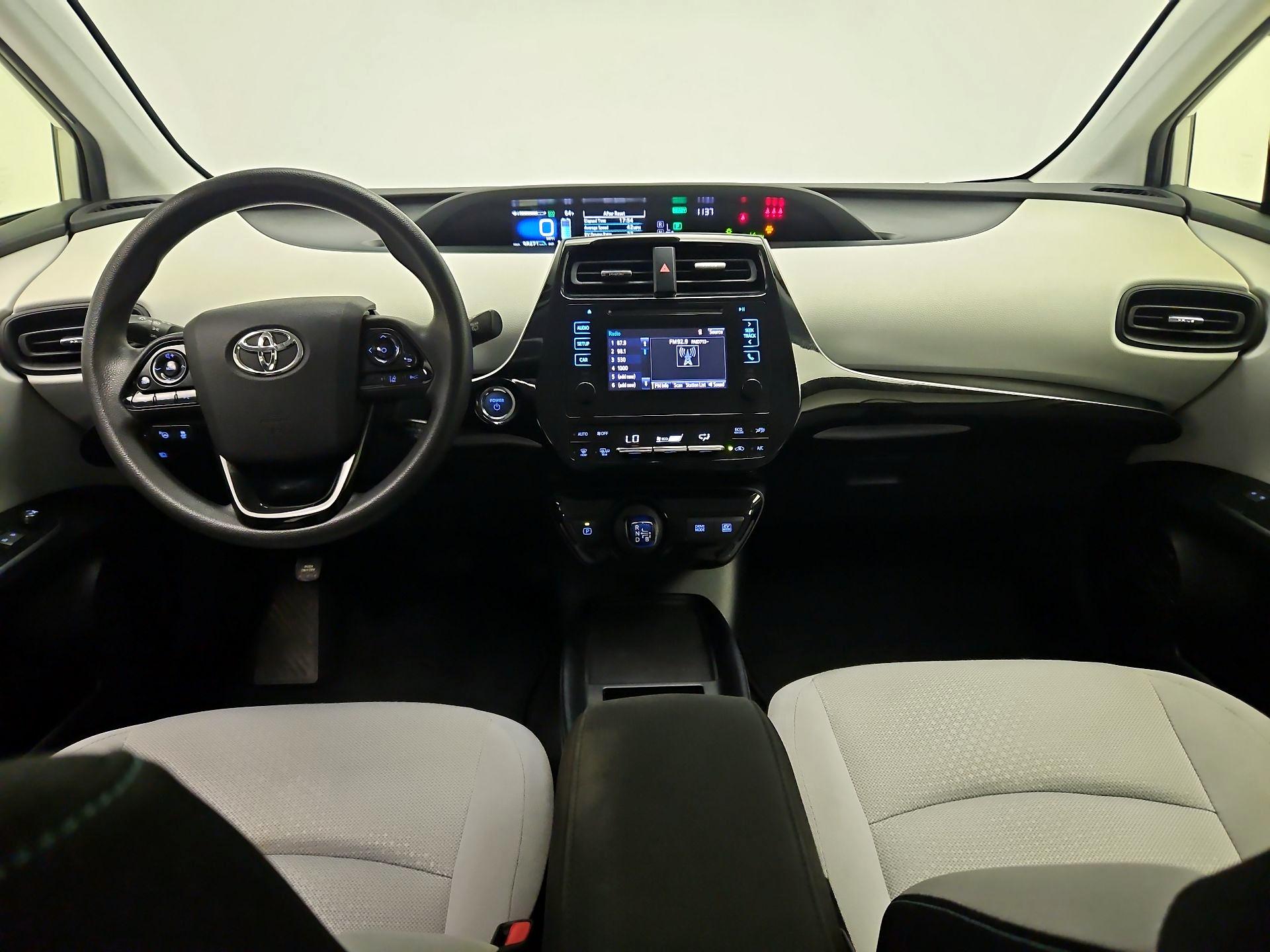 Thumbnail: 2019 Toyota Prius - 9