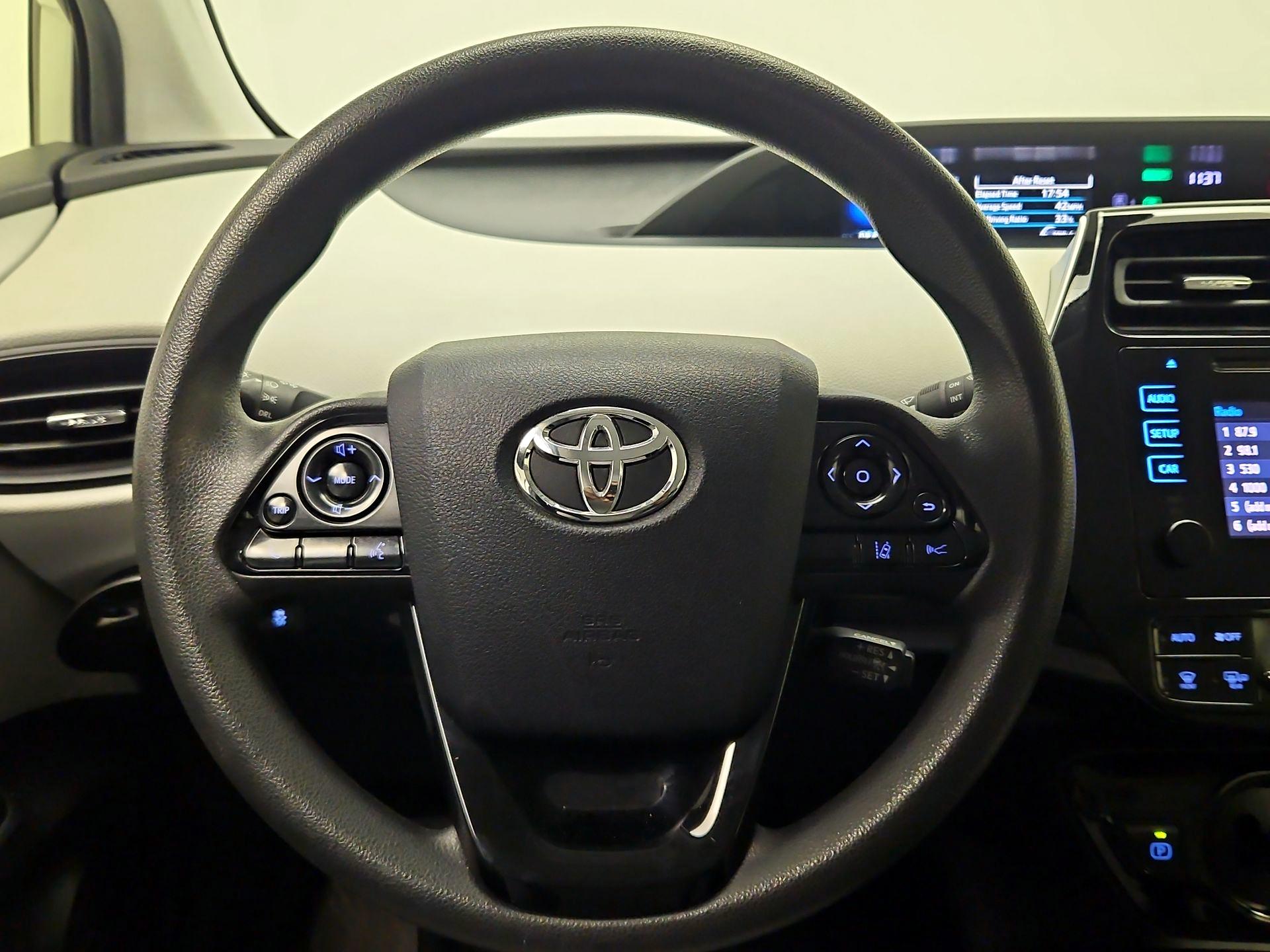 Thumbnail: 2019 Toyota Prius - 10
