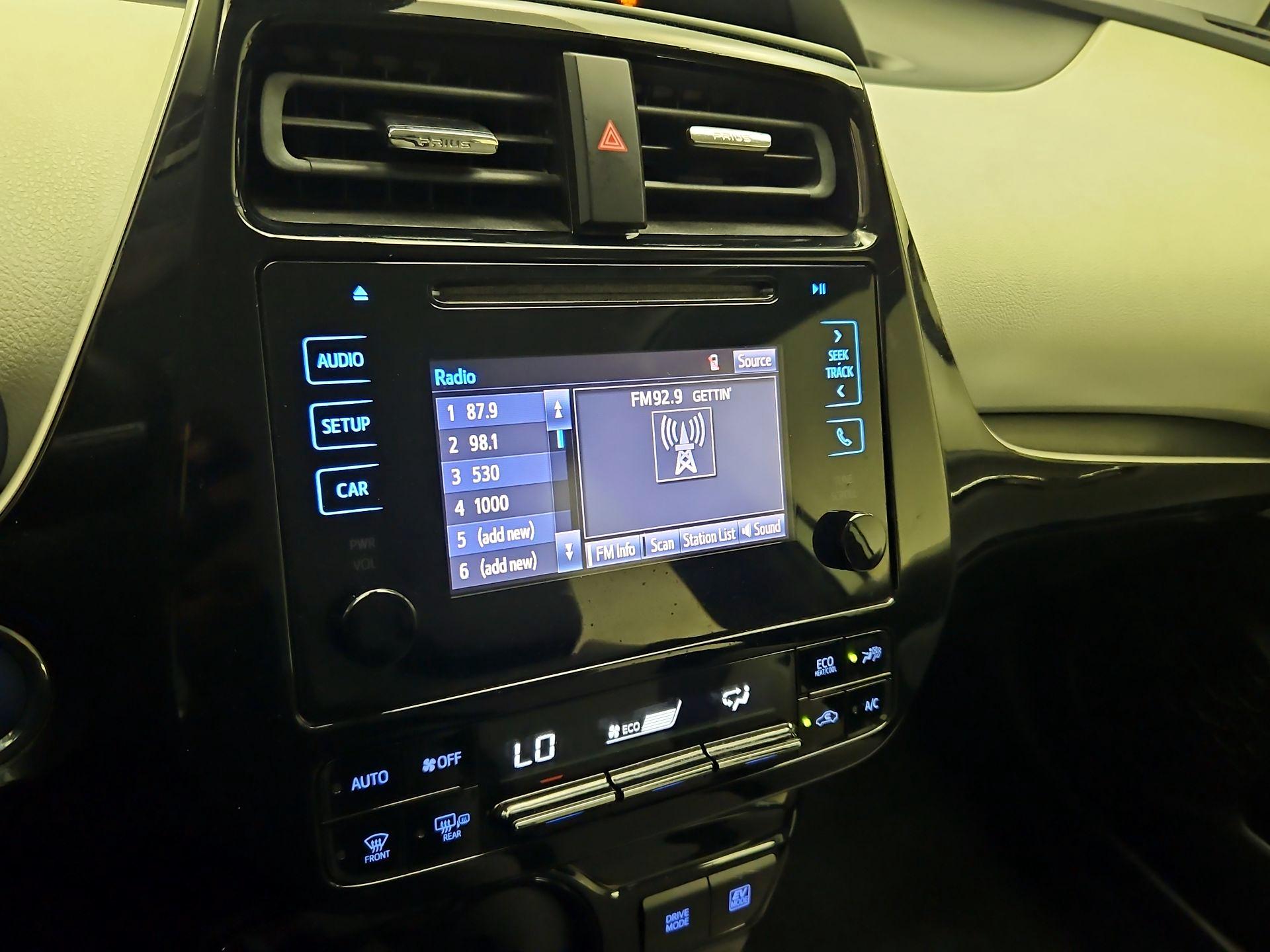 Thumbnail: 2019 Toyota Prius - 15