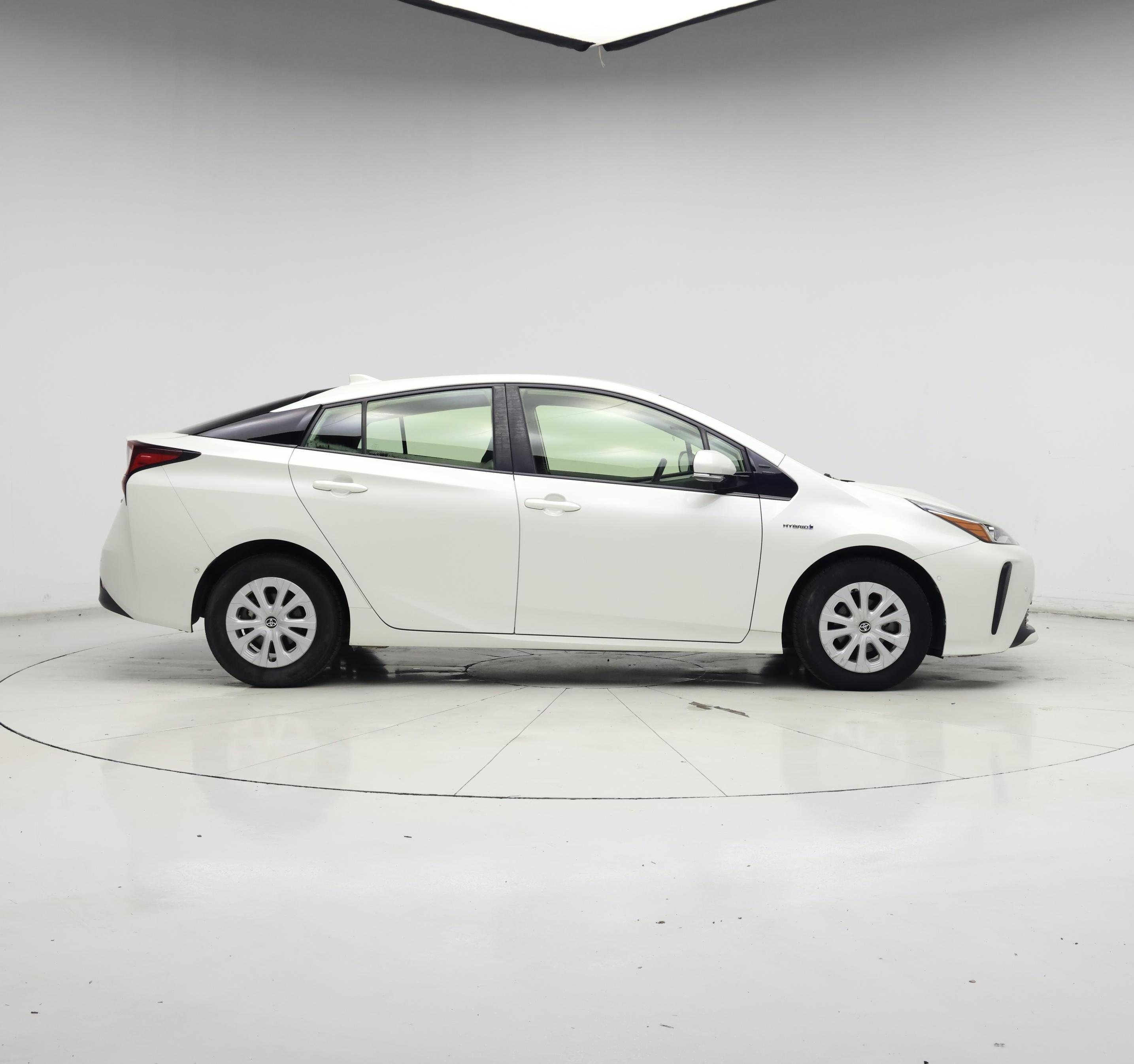 Thumbnail: 2019 Toyota Prius - 7