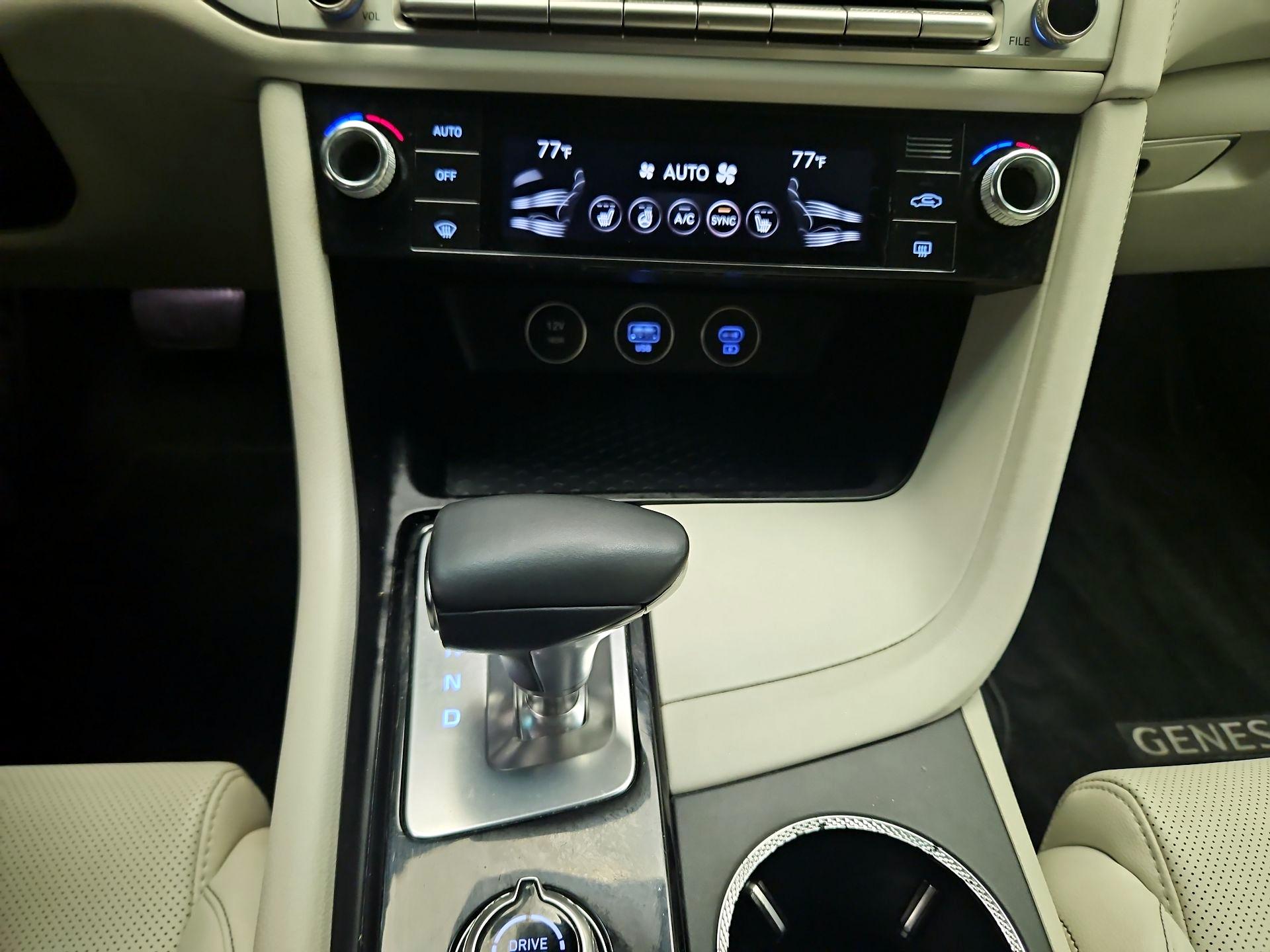 Thumbnail: 2025 Genesis G70 - 17