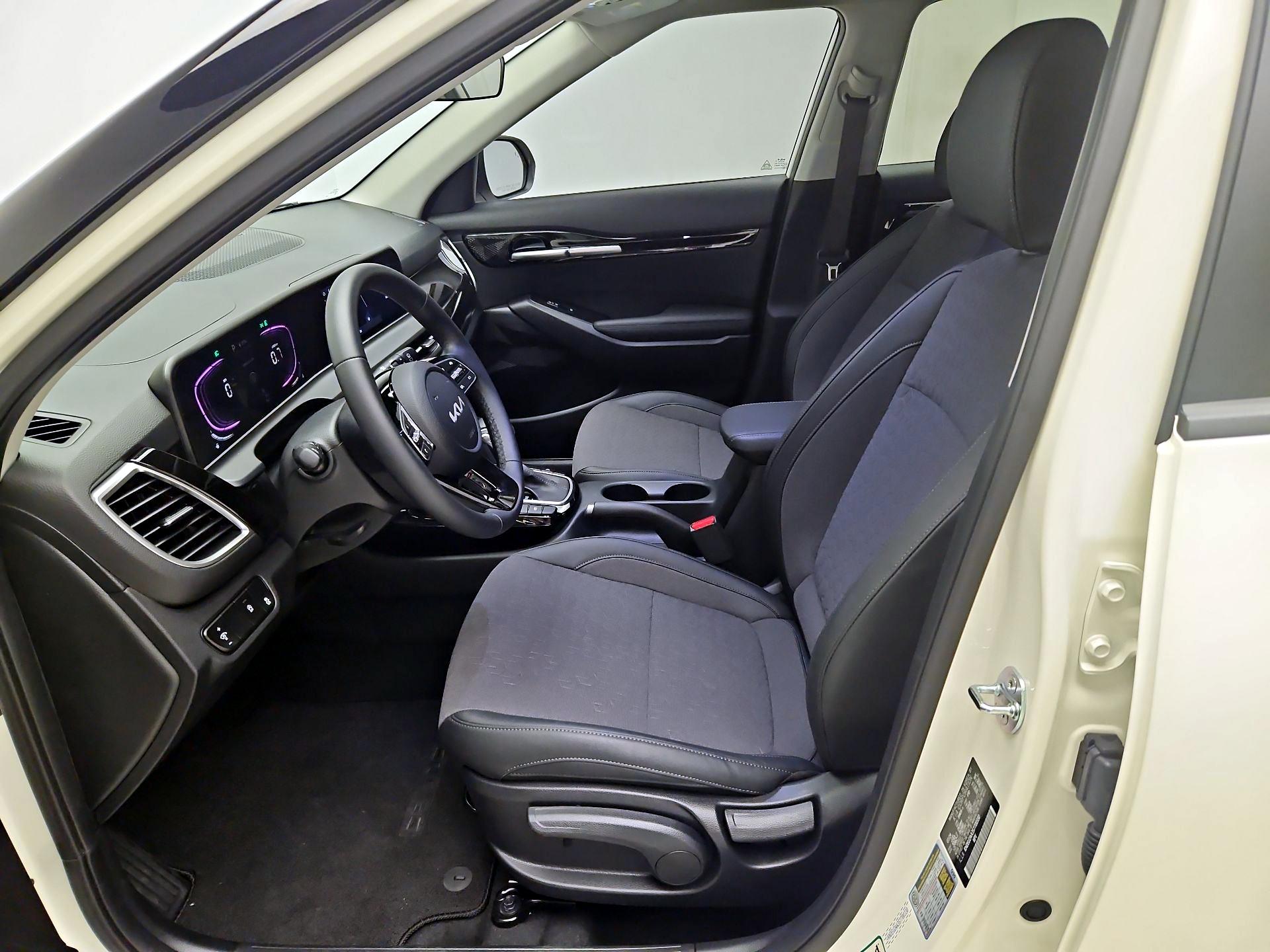 Thumbnail: 2025 Kia Seltos - 11