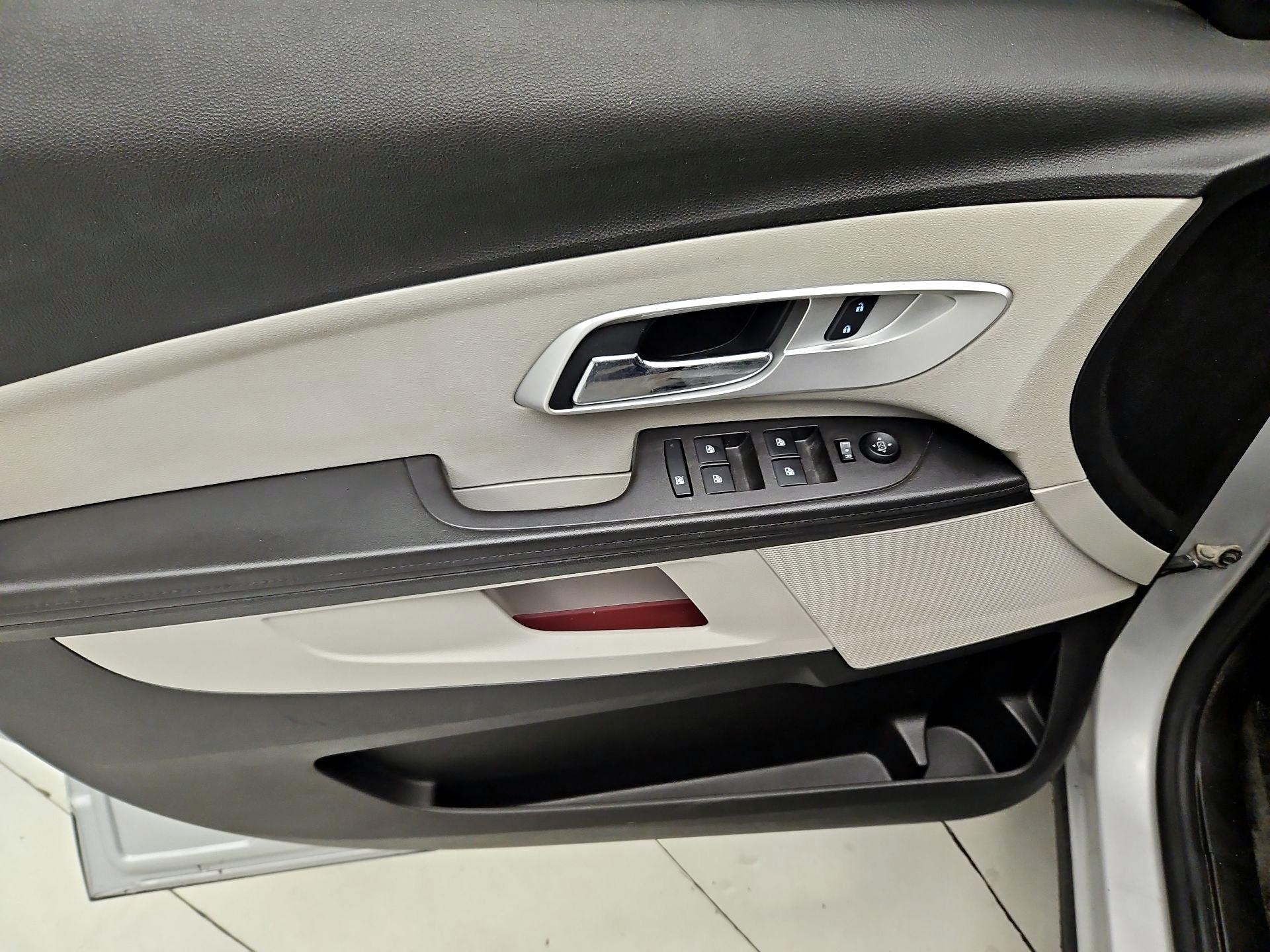 Thumbnail: 2015 Chevrolet Equinox - 12