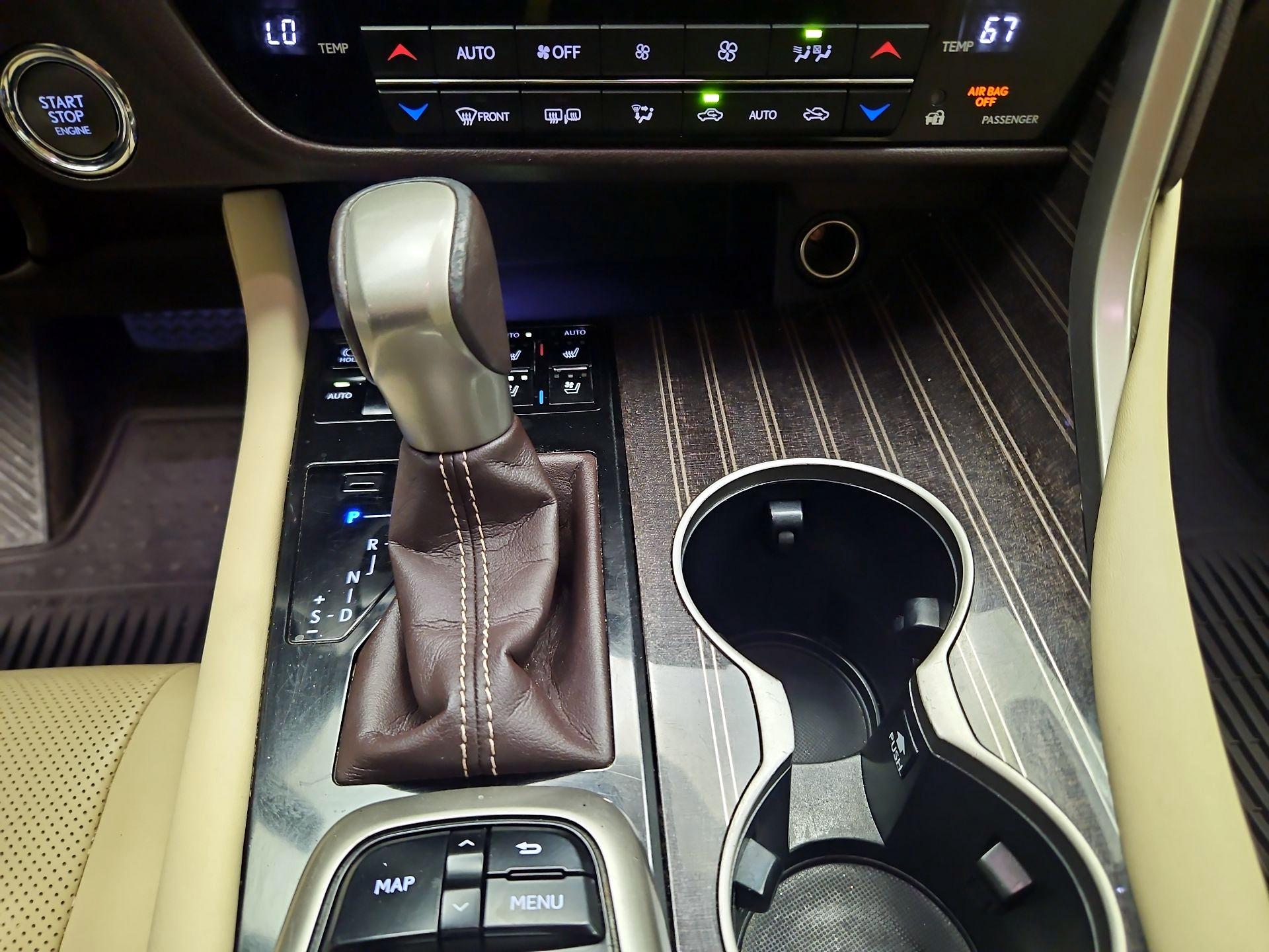 Thumbnail: 2017 Lexus RX - 18