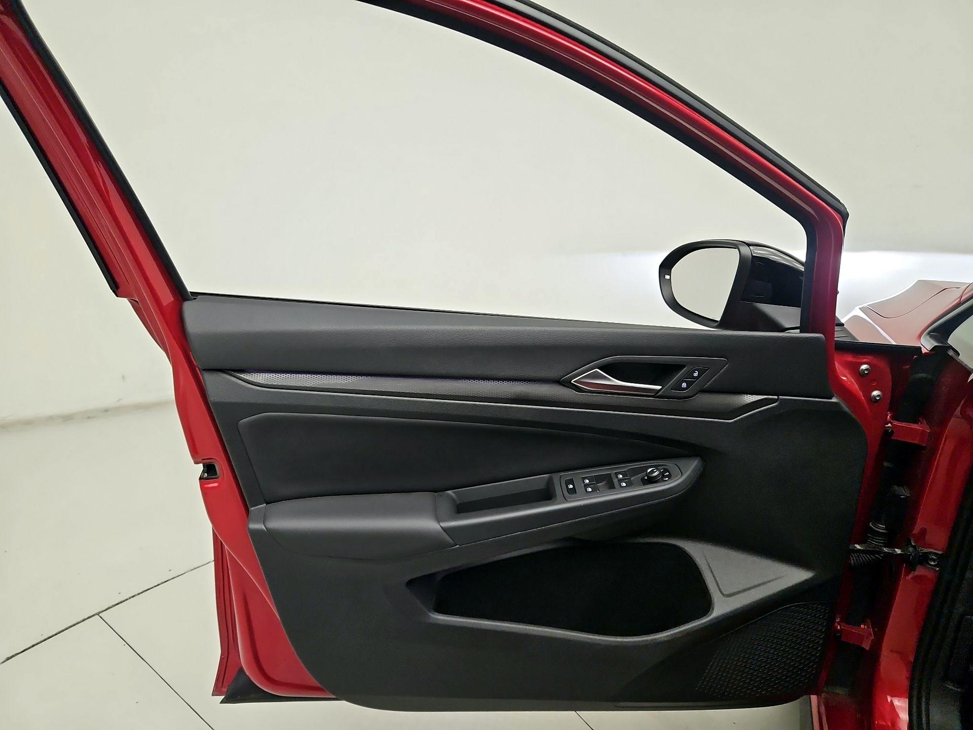 Thumbnail: 2024 Volkswagen Golf - 12