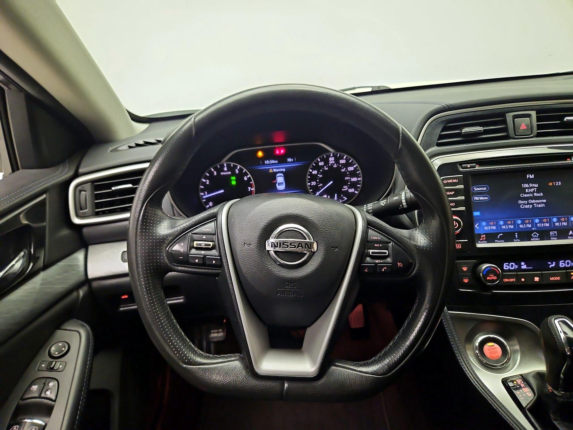 Thumbnail: 2017 Nissan Maxima - 10