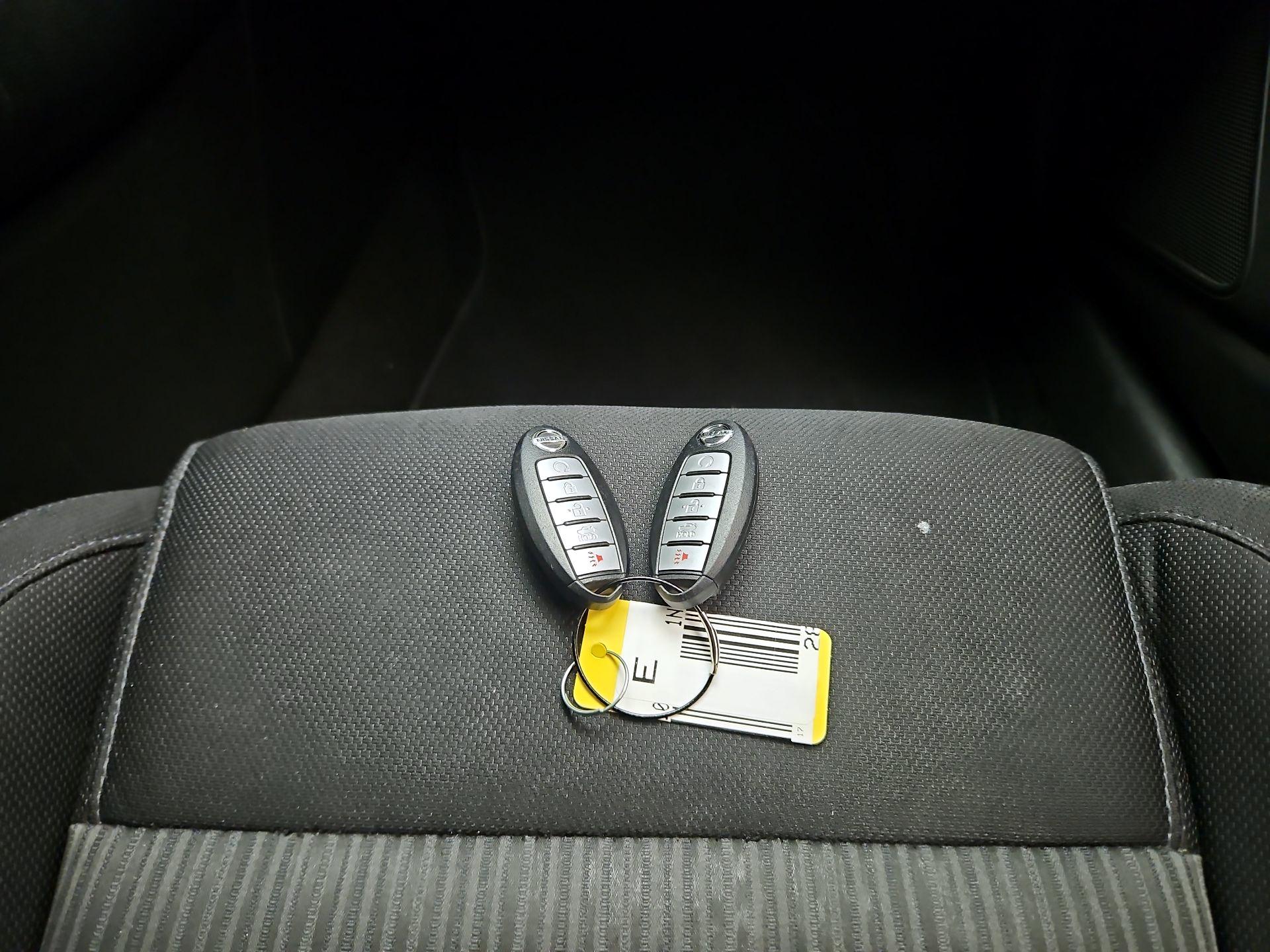 Thumbnail: 2017 Nissan Maxima - 20