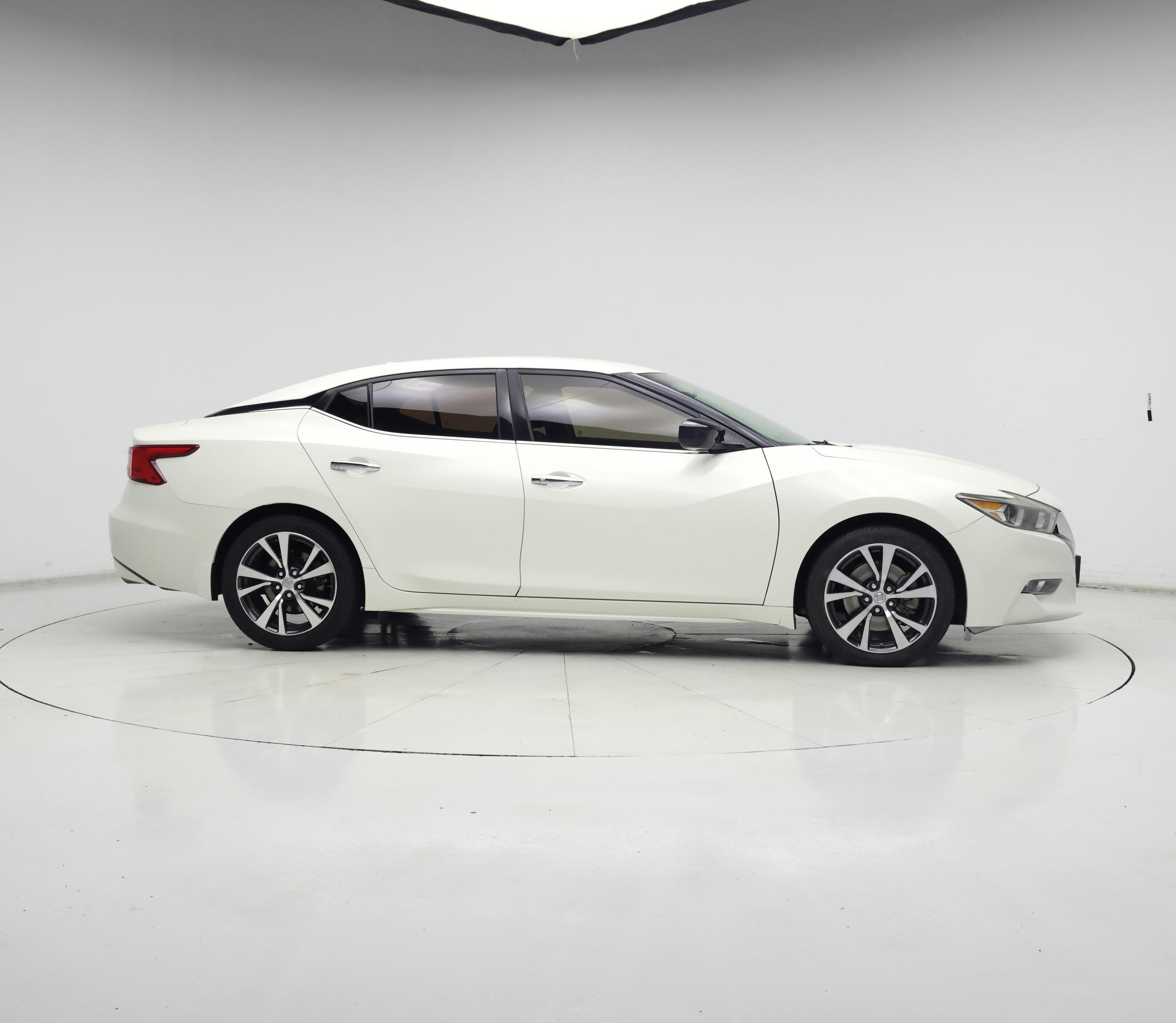 Thumbnail: 2017 Nissan Maxima - 7