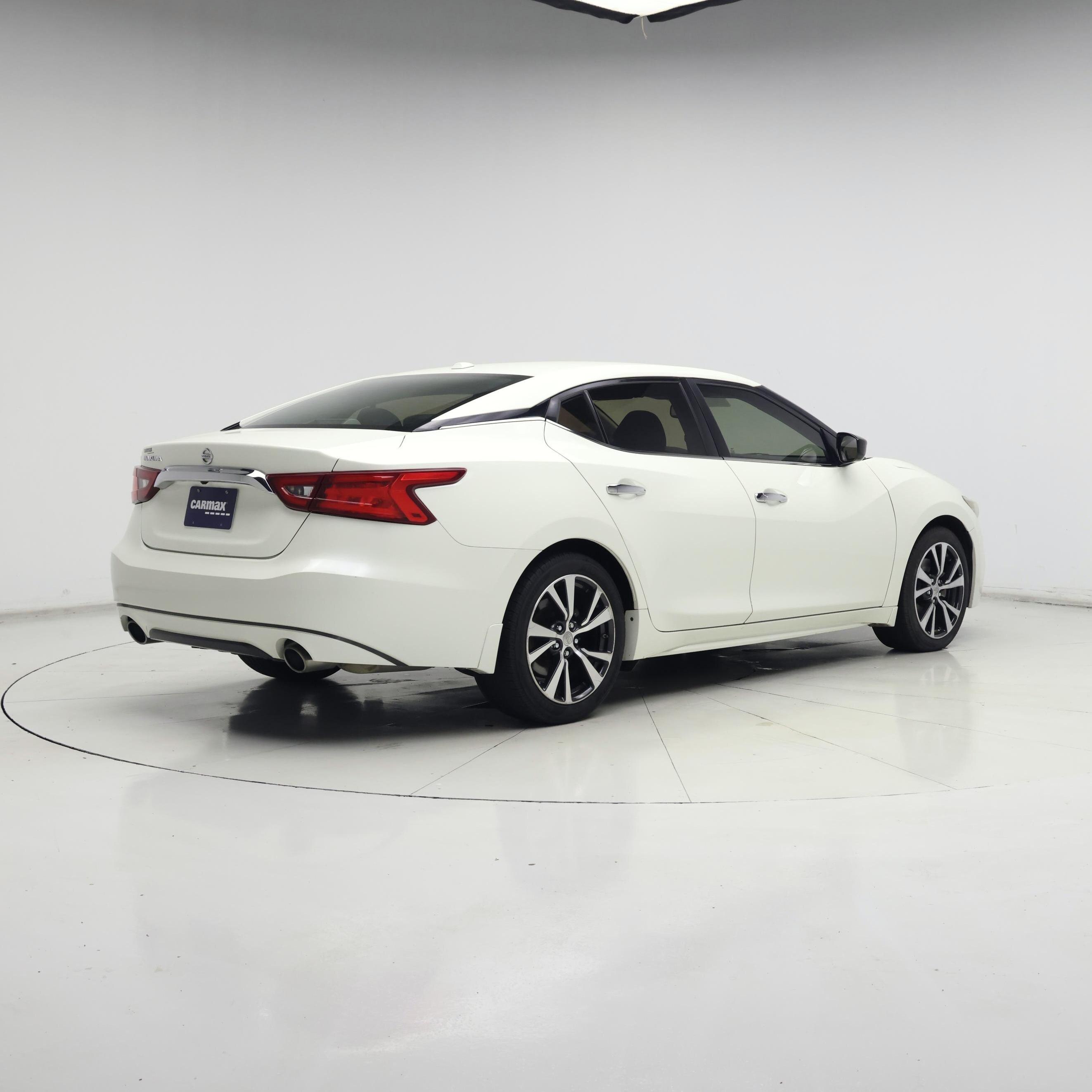 Thumbnail: 2017 Nissan Maxima - 8