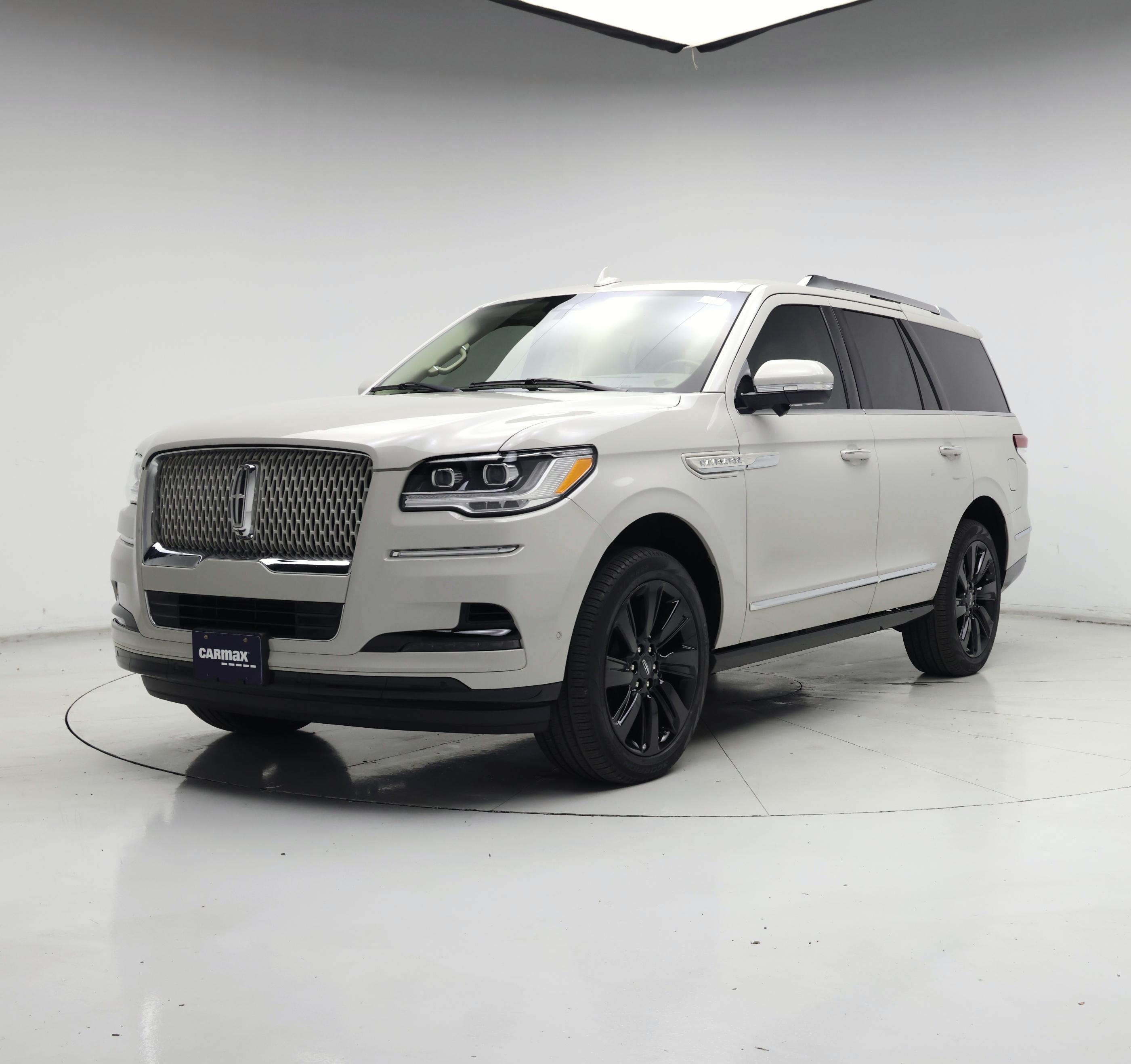 Thumbnail: 2022 Lincoln Navigator - 4
