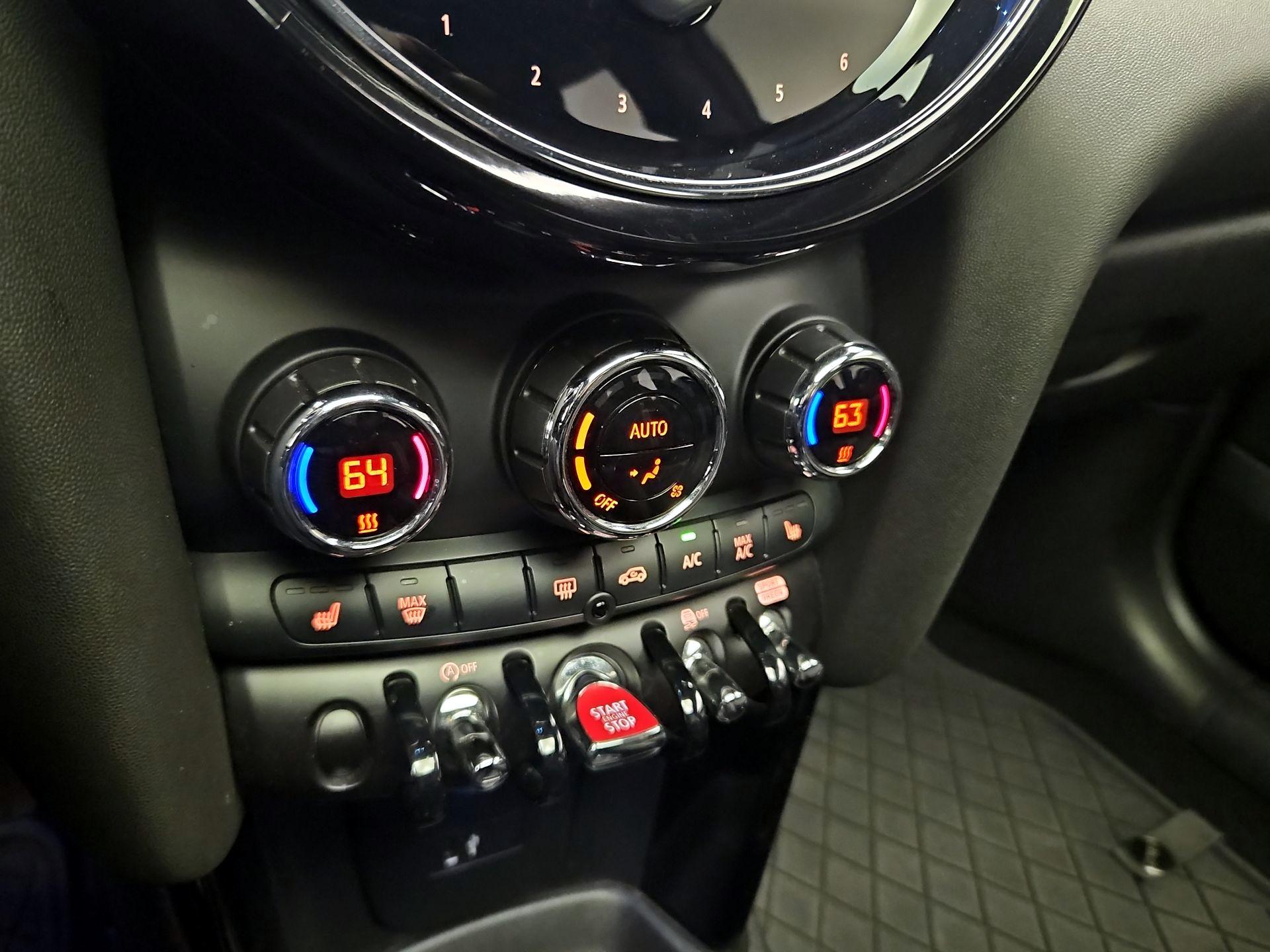 Thumbnail: 2023 MINI Cooper Hardtop - 17