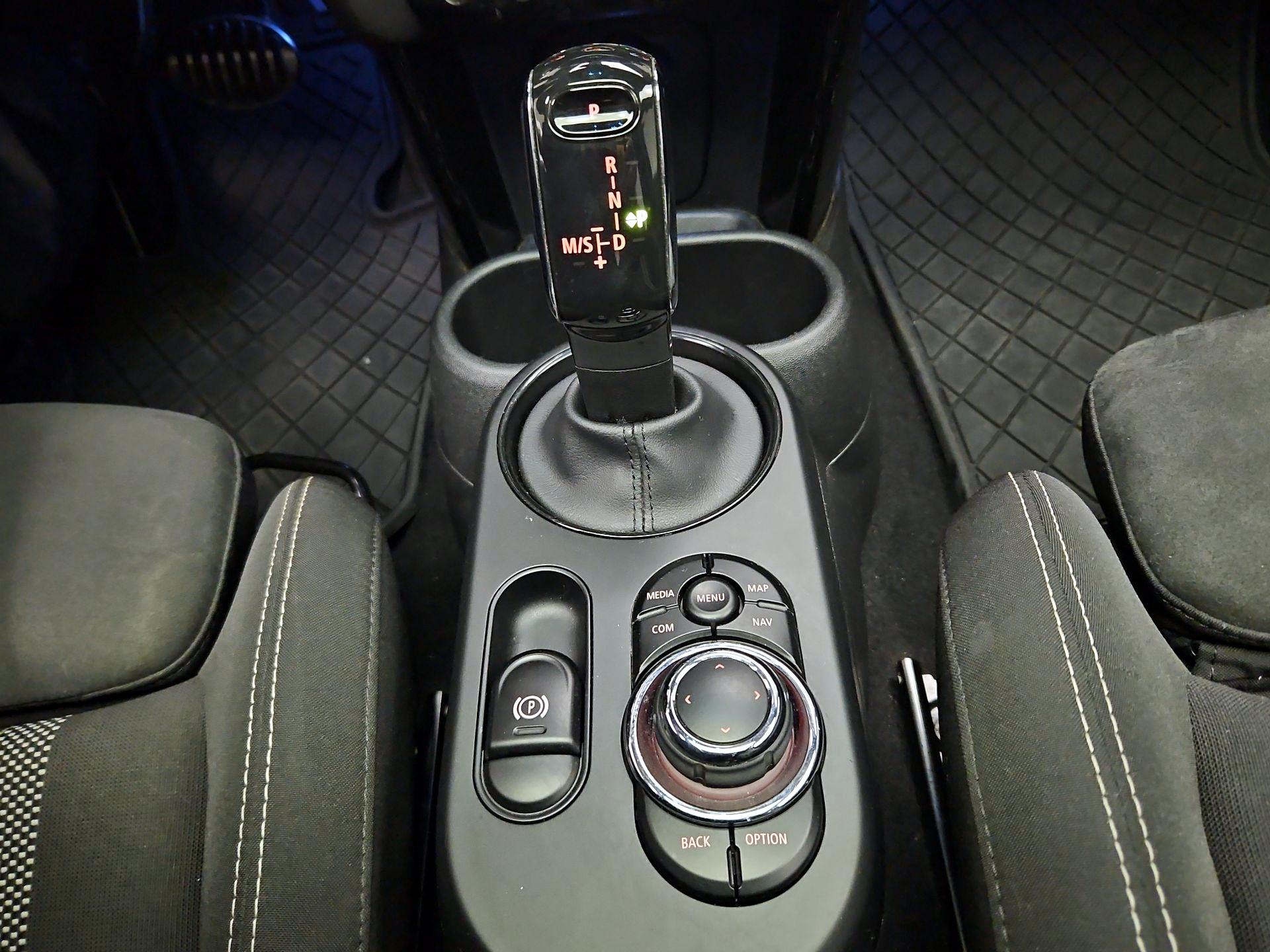 Thumbnail: 2023 MINI Cooper Hardtop - 18