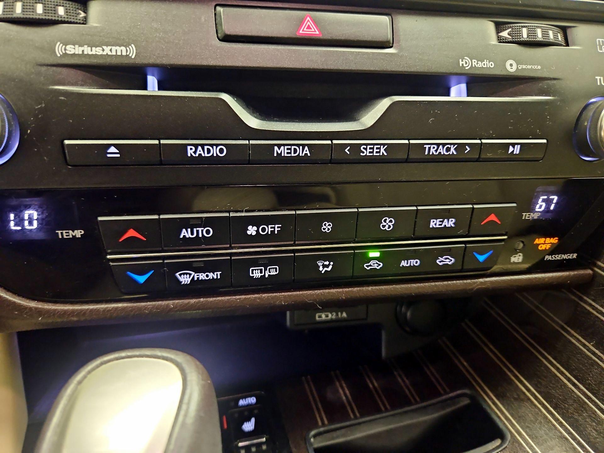 Thumbnail: 2020 Lexus RX - 17